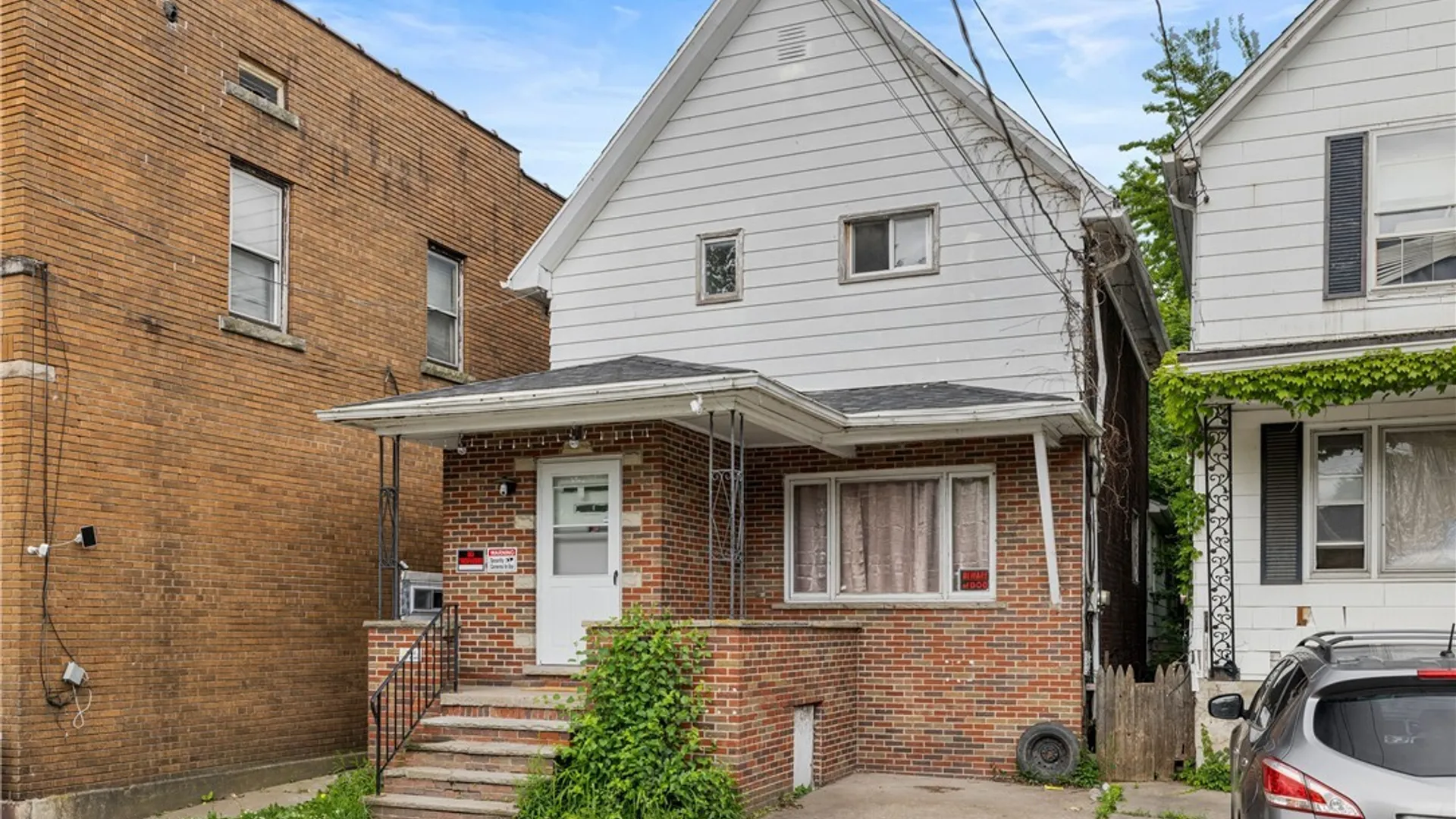 Property at 1004 19th Street, Niagara Falls, NY 14301 2