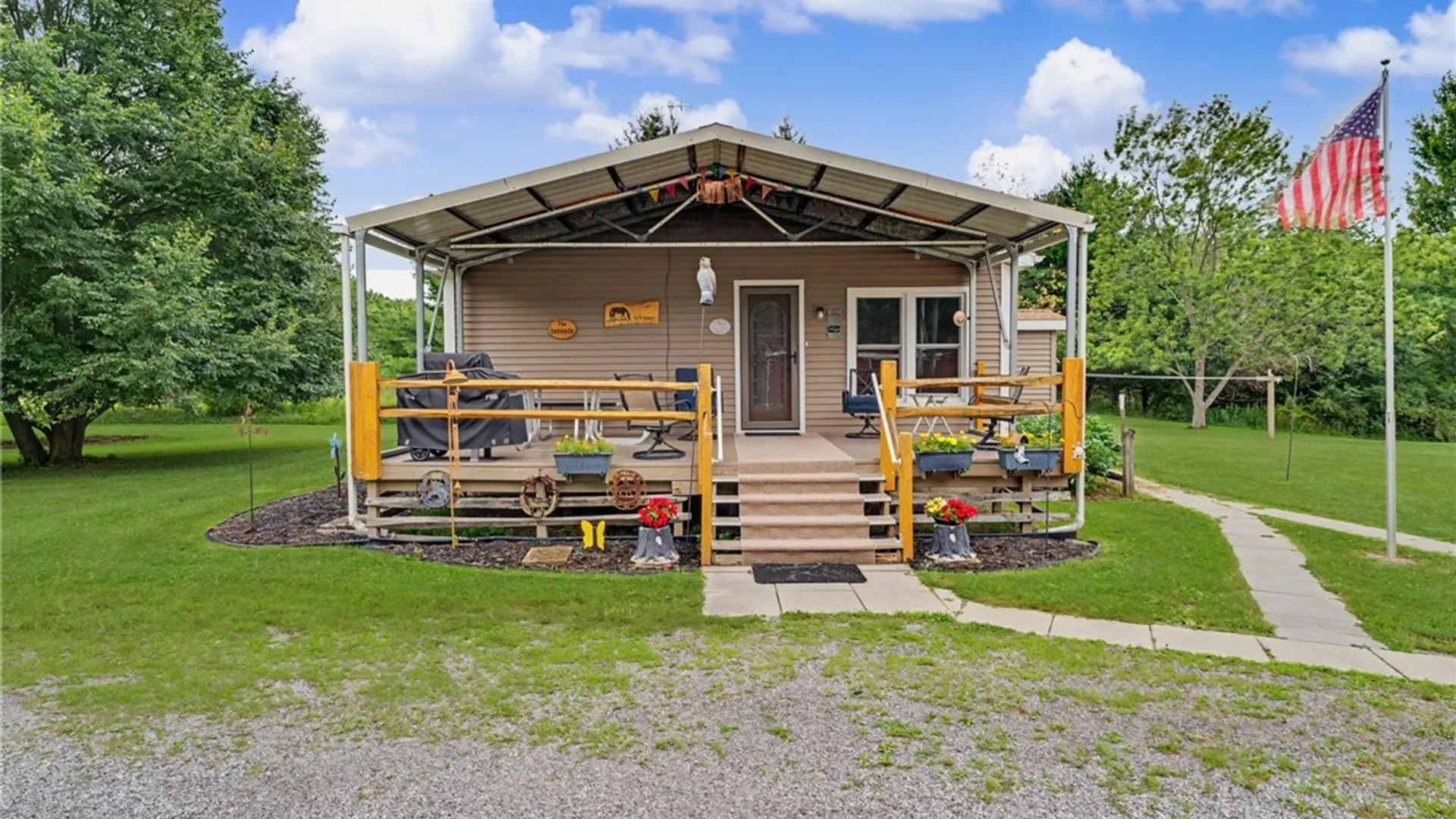 Property at 5011 Paradise Road, Bethany, NY 14054 3