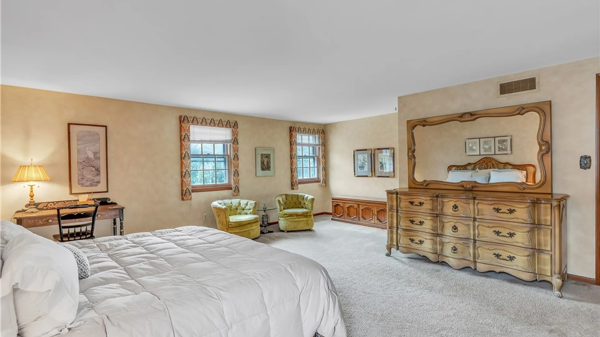 Property at 62 Heritage Road, Amherst, NY 14221 24