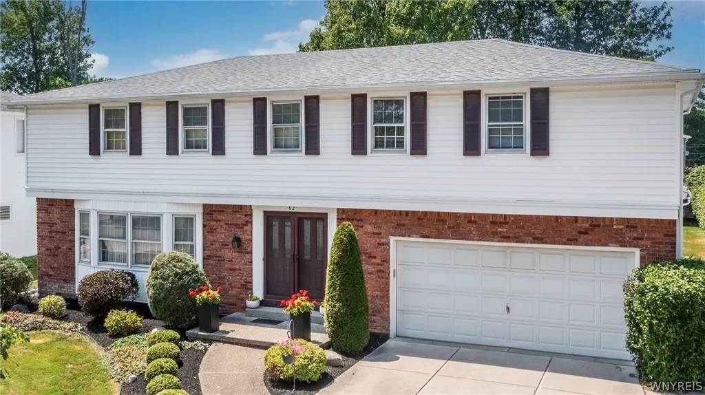 Property at 62 Heritage Road, Amherst, NY 14221