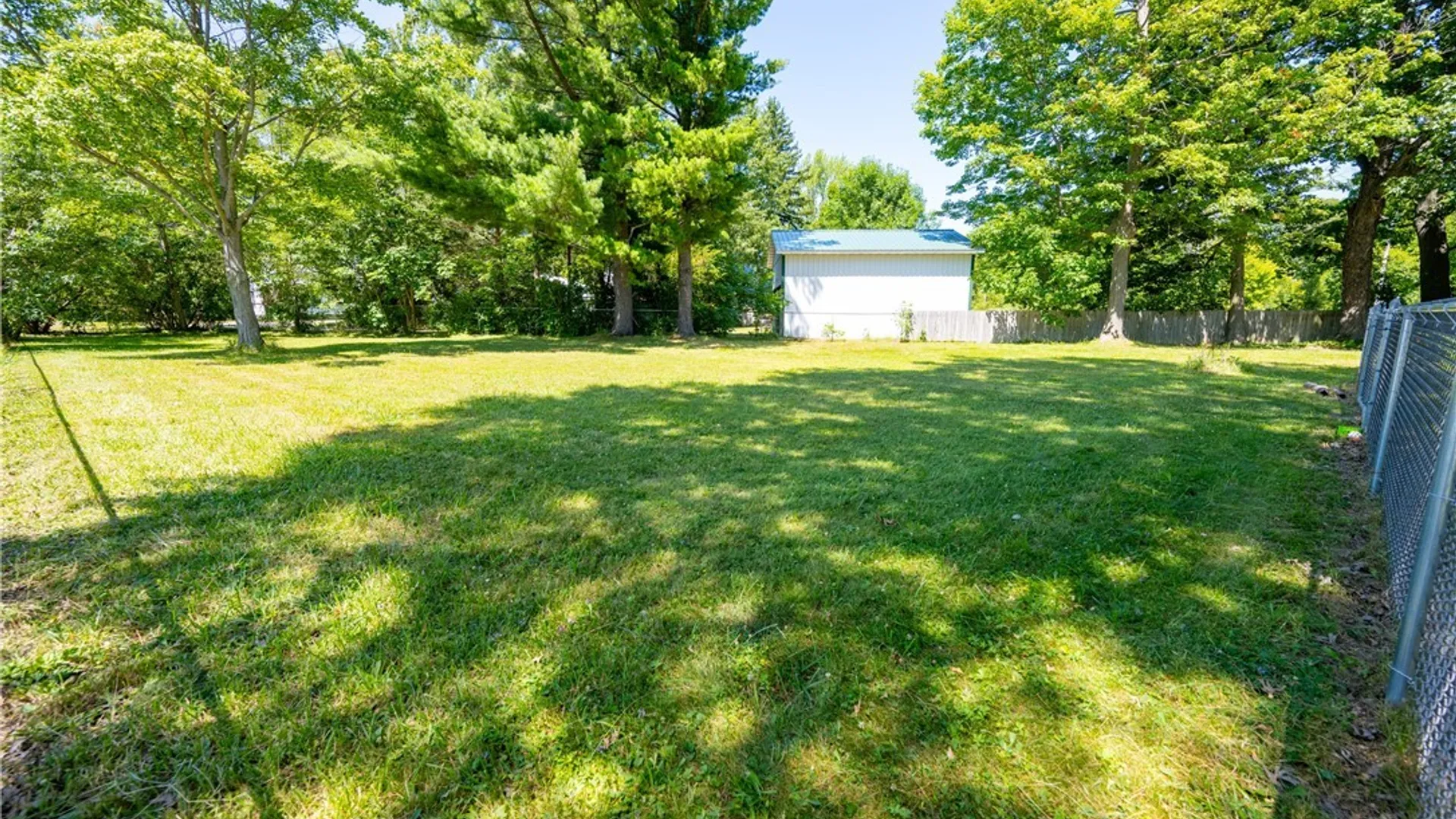 Property at 6641 Taylor Road, Hamburg, NY 14075 4