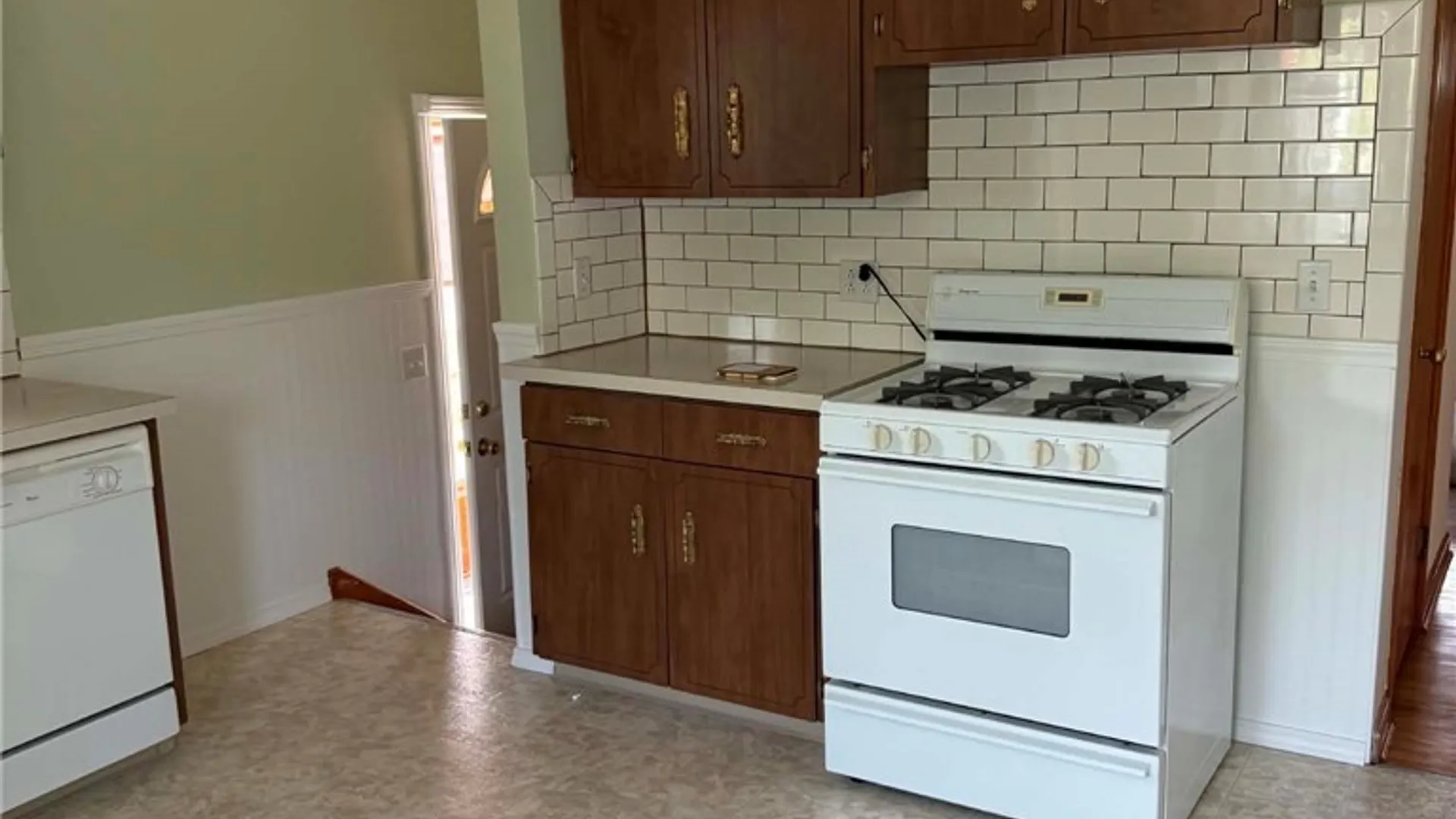 Property at 167 Mcnaughton Avenue, Cheektowaga, NY 14225 3