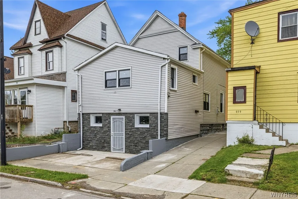 Property at 961 Tonawanda Street, Buffalo, NY 14207