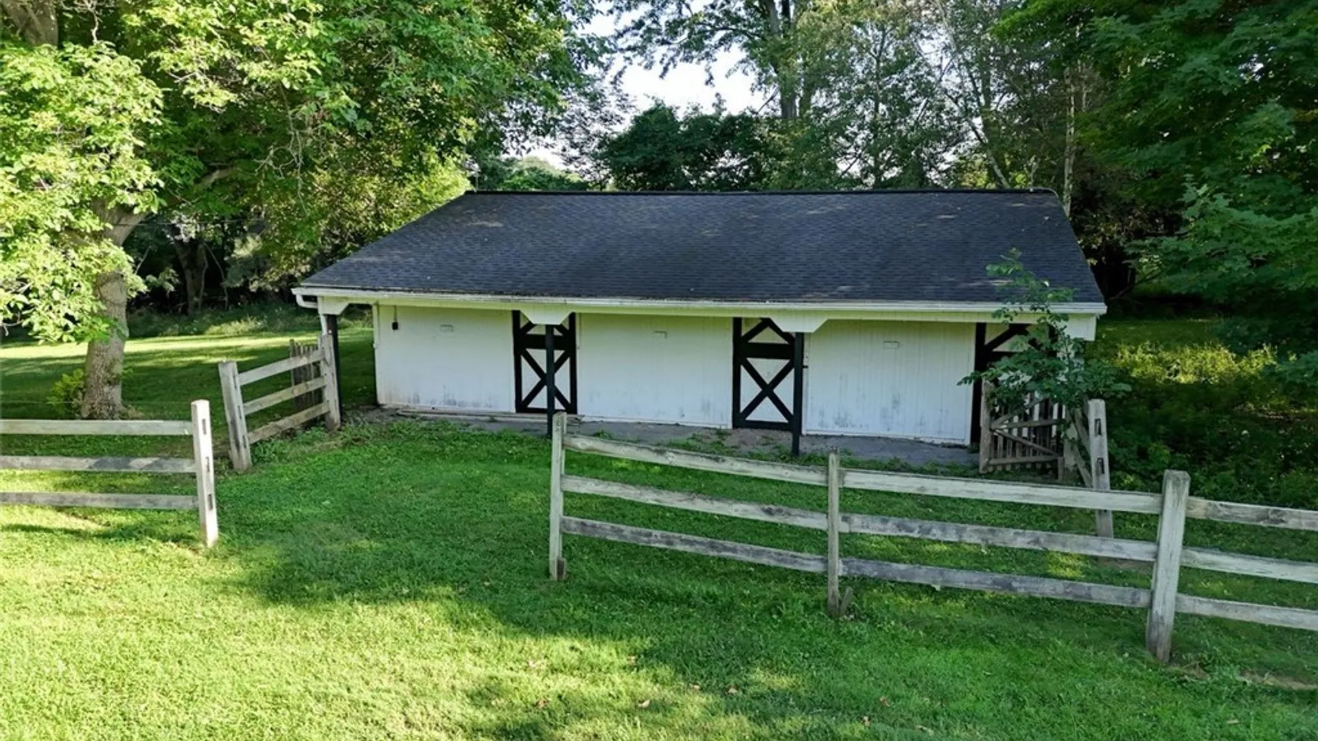 Property at 830 Mendon Road, Pittsford, NY 14534 5
