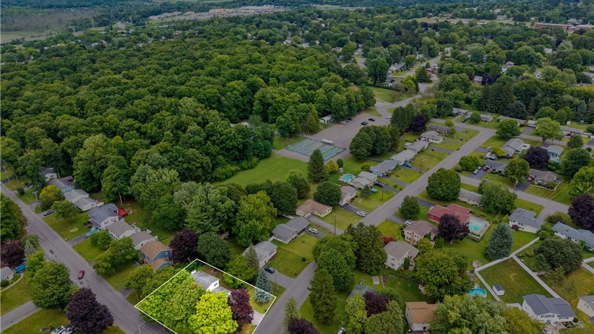 Property at 118 Winding Way, Camillus, NY 13031 39