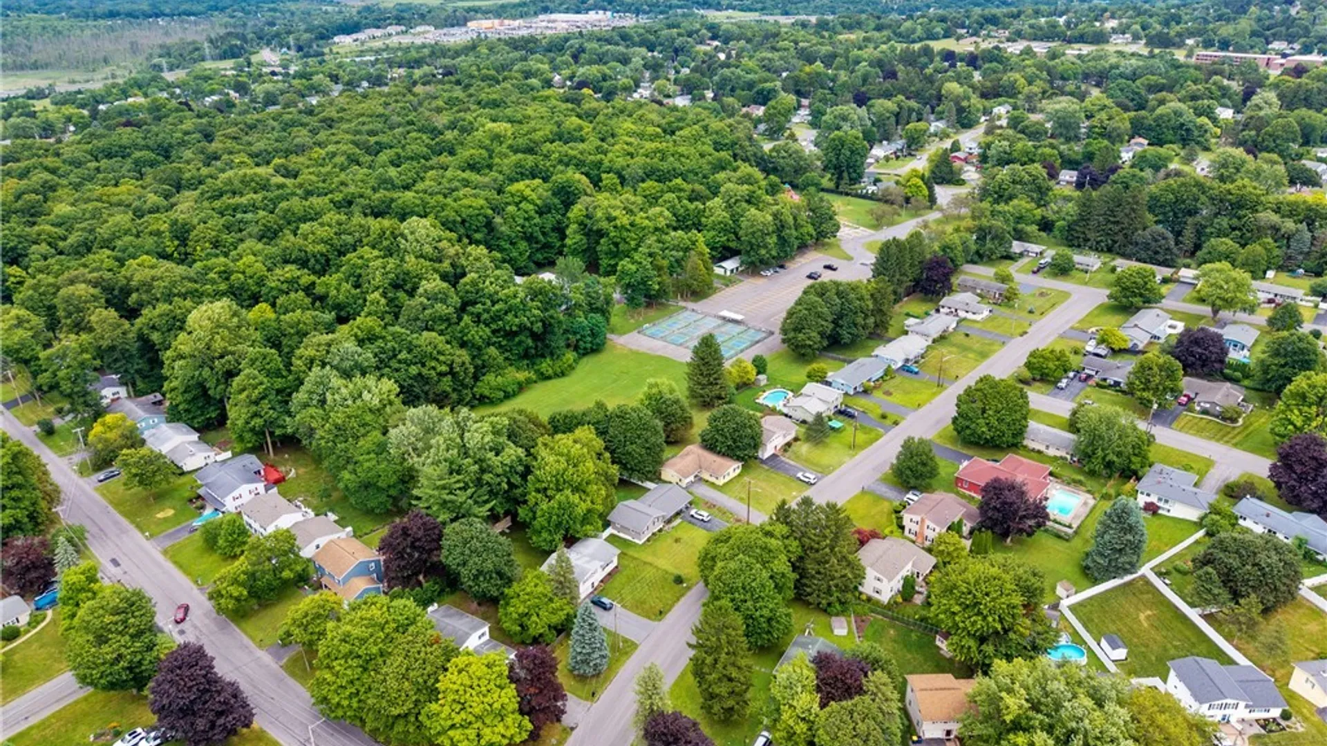 Property at 118 Winding Way, Camillus, NY 13031 42