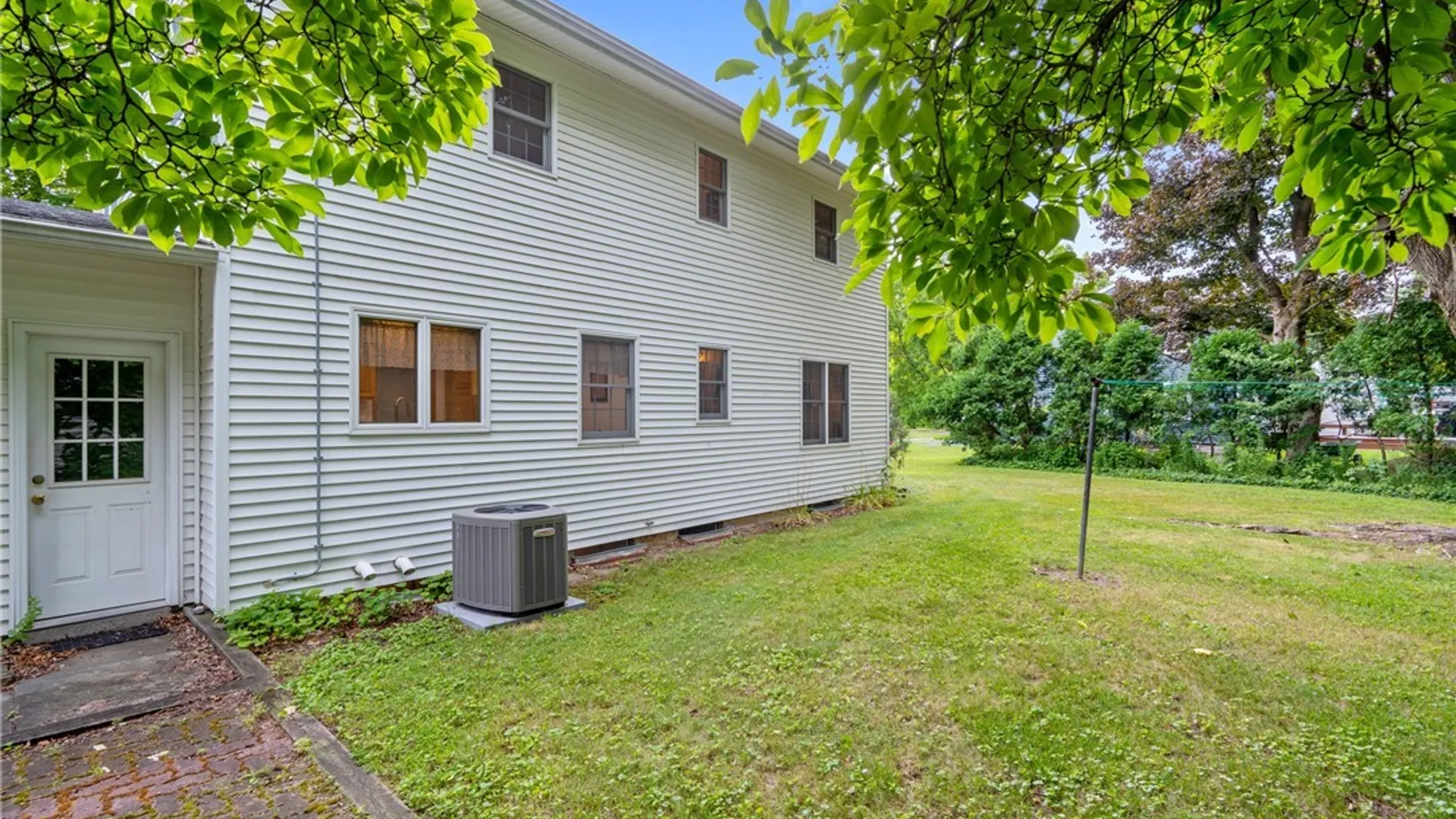 Property at 118 Winding Way, Camillus, NY 13031 34