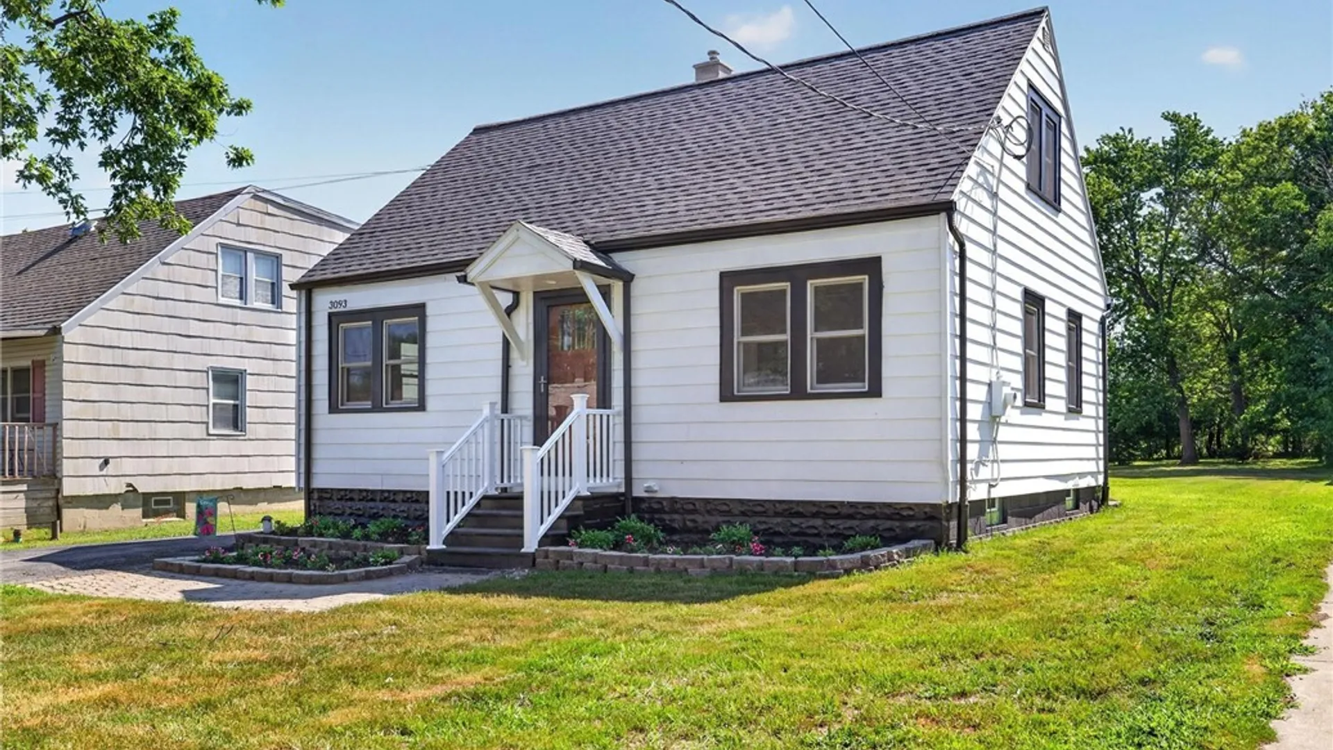 Property at 3093 Lyth Rd, Hamburg, NY 14218 2