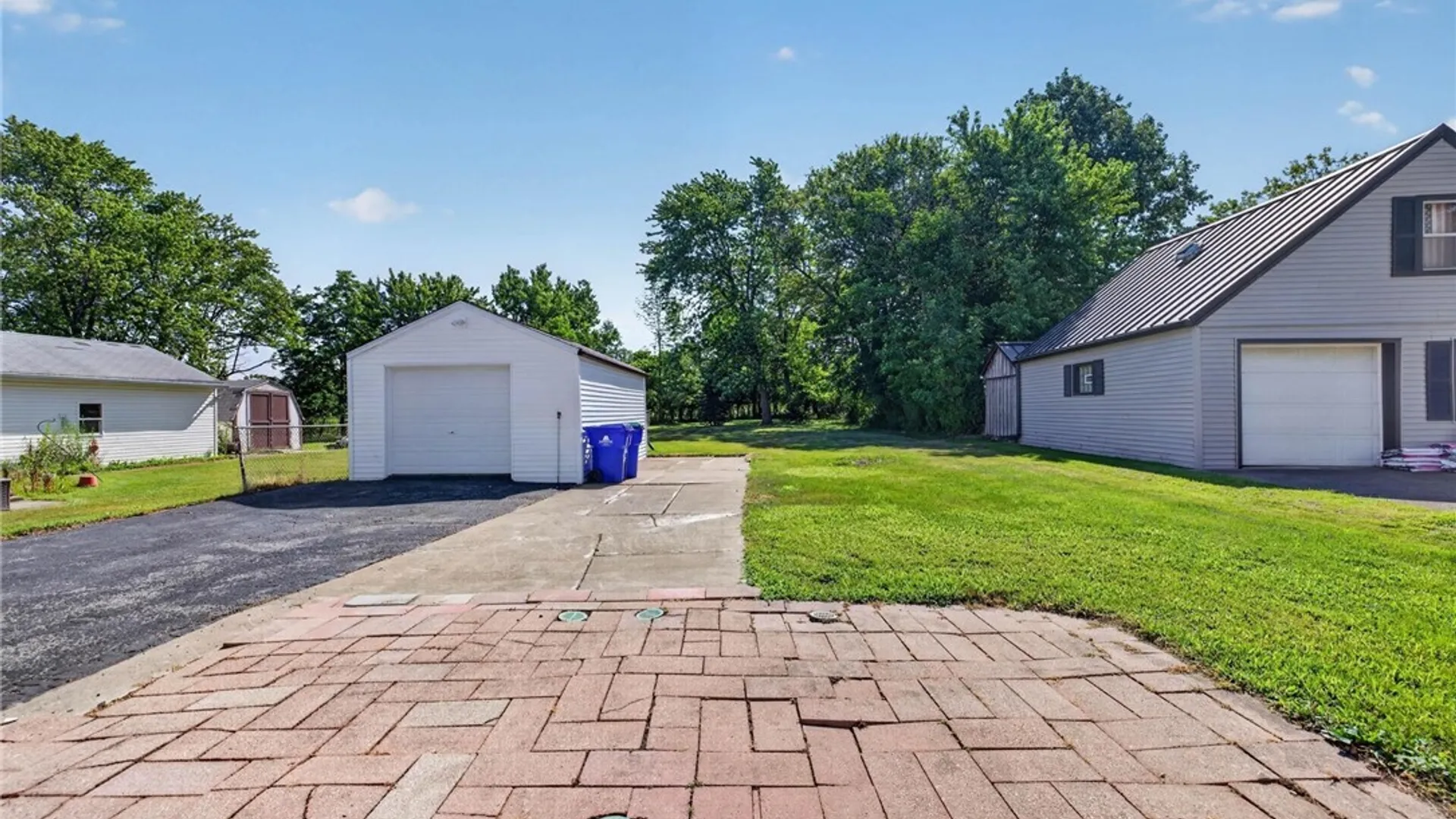 Property at 3093 Lyth Rd, Hamburg, NY 14218 26