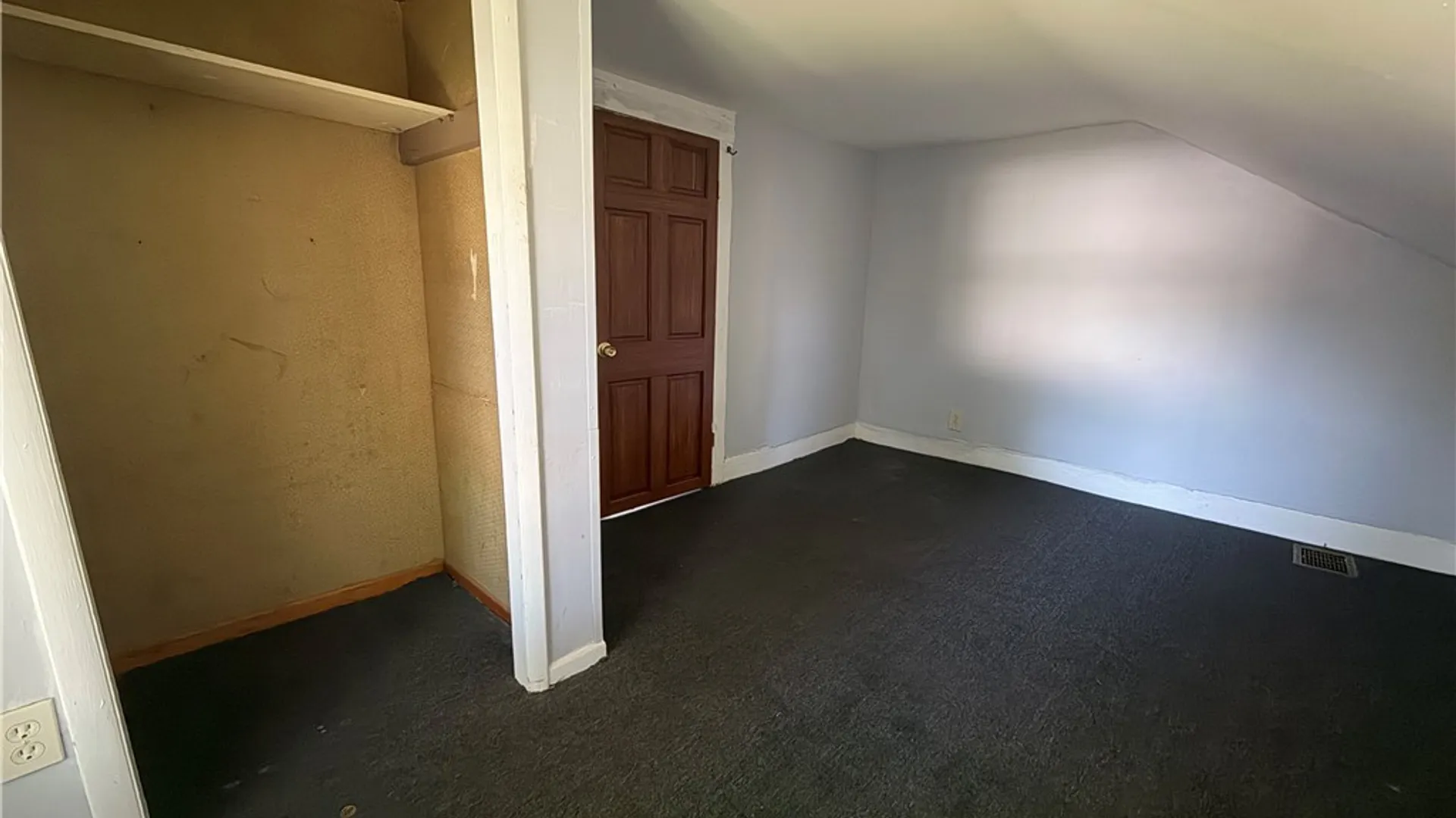 Property at 137 Chestnut Street, Lockport City, NY 14094 24