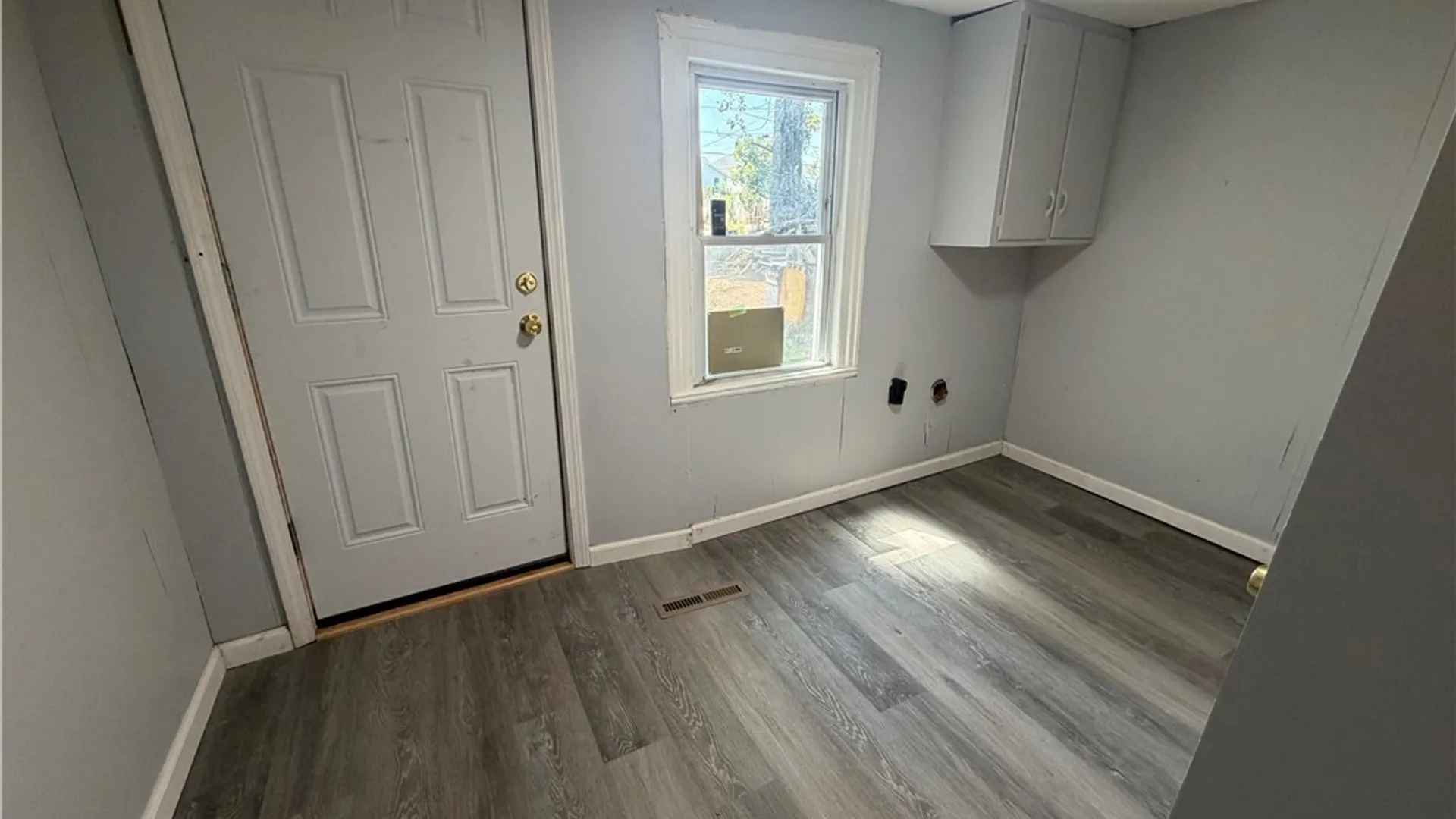 Property at 137 Chestnut Street, Lockport City, NY 14094 16