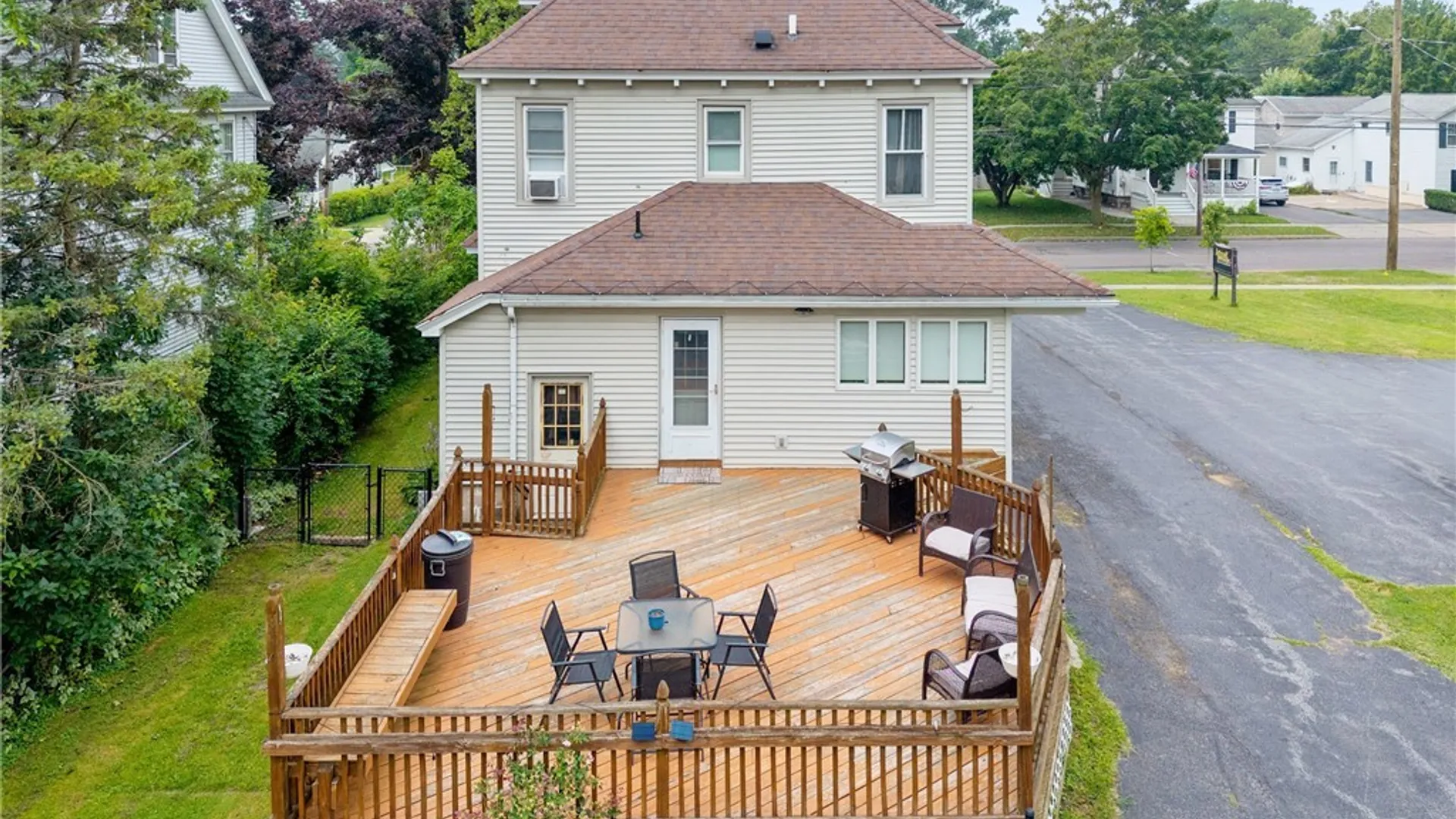 Property at 214 S Seward Avenue, Auburn, NY 13021 41