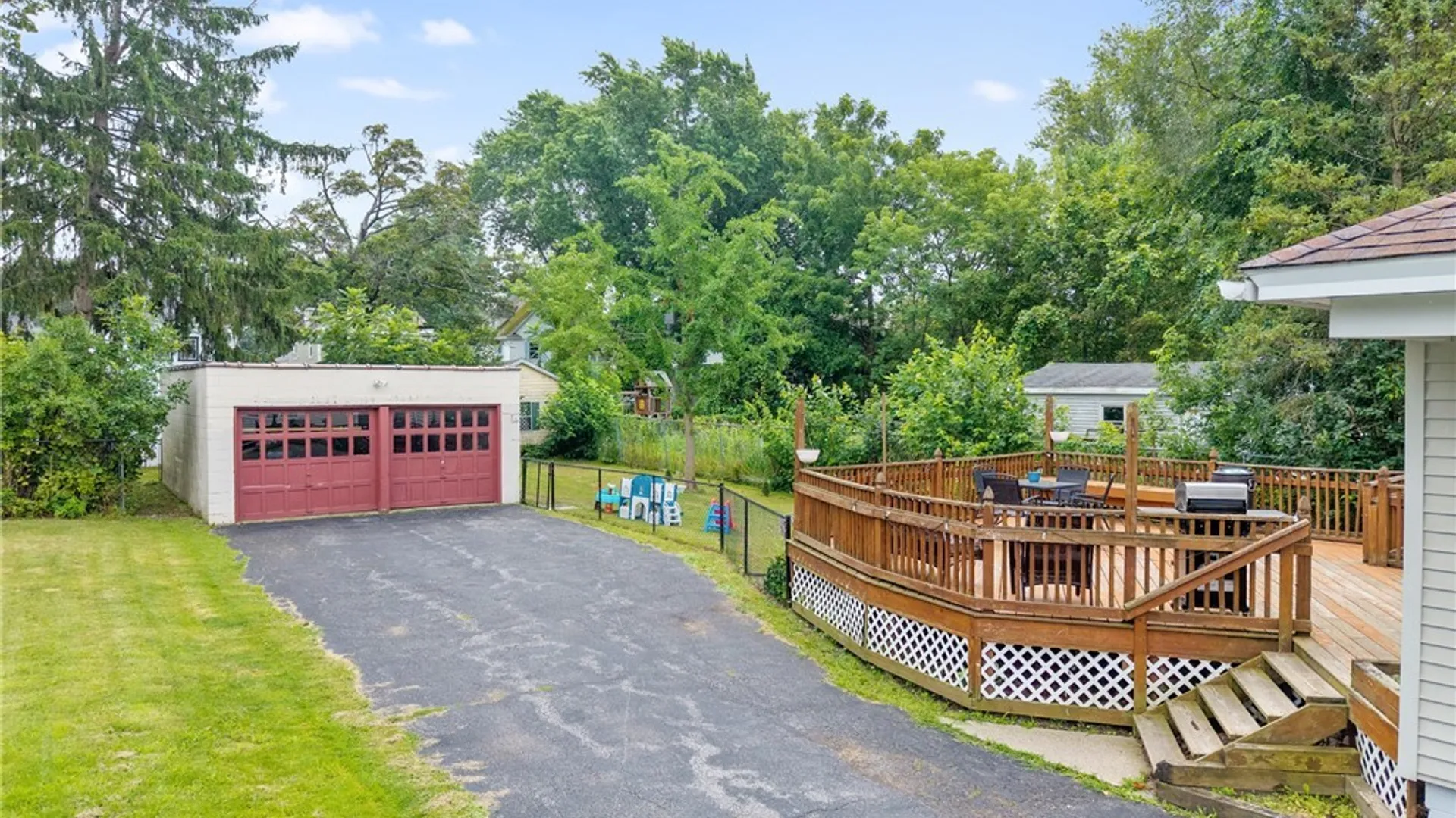 Property at 214 S Seward Avenue, Auburn, NY 13021 40