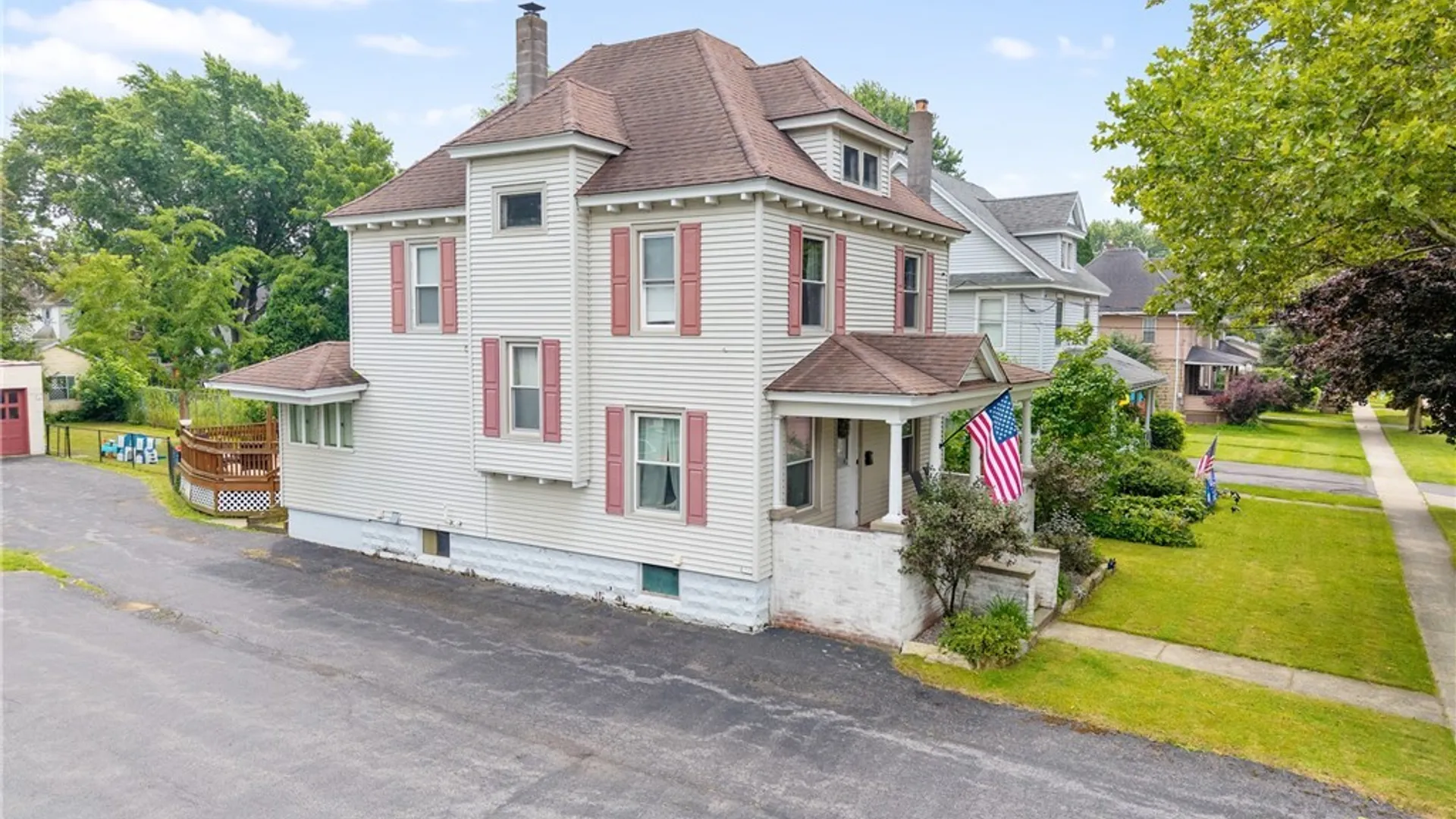 Property at 214 S Seward Avenue, Auburn, NY 13021 39