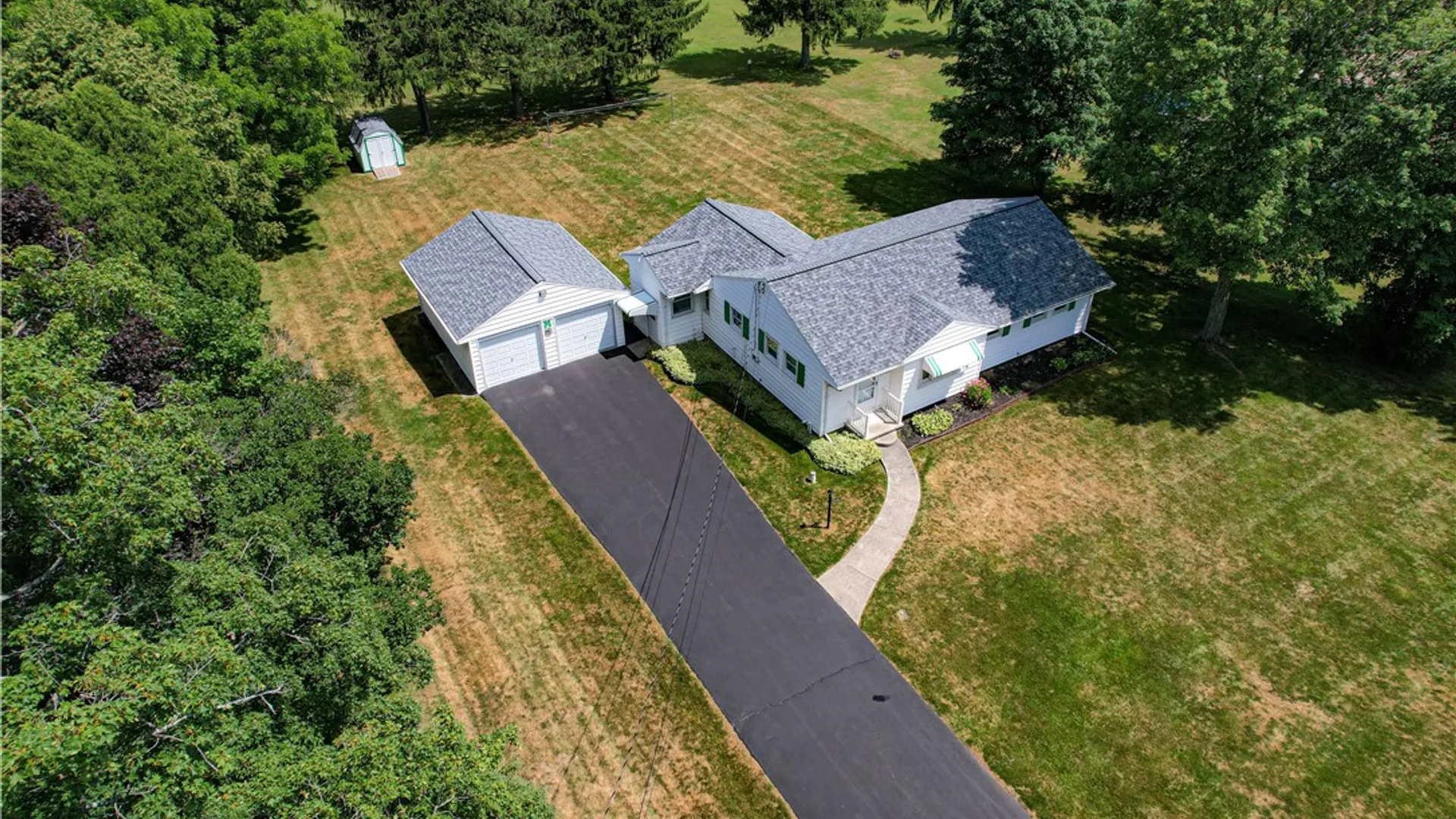 Property at 8583 W Bergen Road, Leroy, NY 14482 2