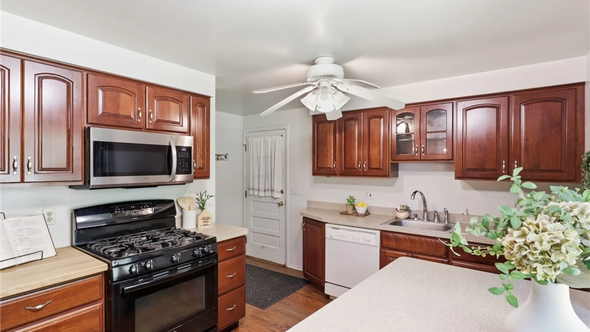 Property at 116 Chestnut Drive, Chili, NY 14624 8