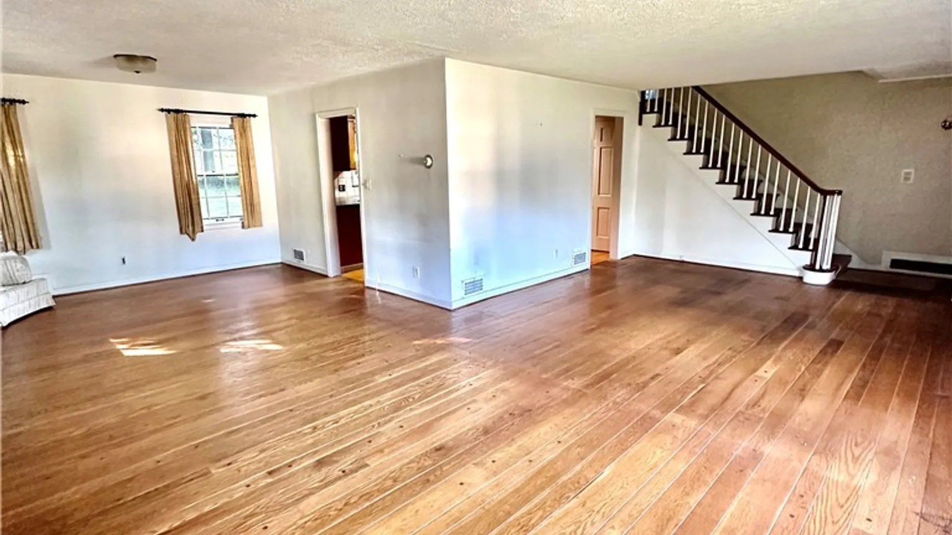 Property at 3 Windsor Terrace, New Hartford, NY 13501 22