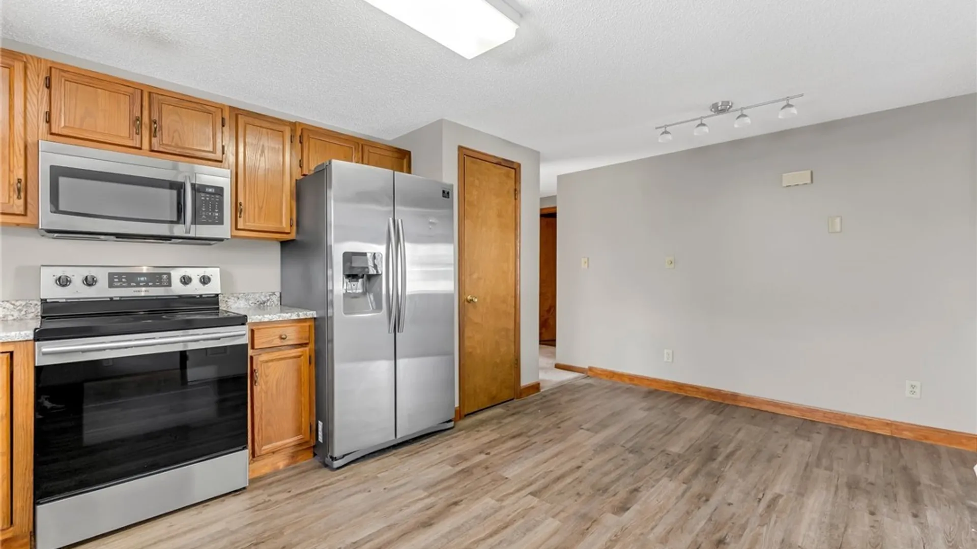 Property at 71 Downing Street, Buffalo, NY 14220 6