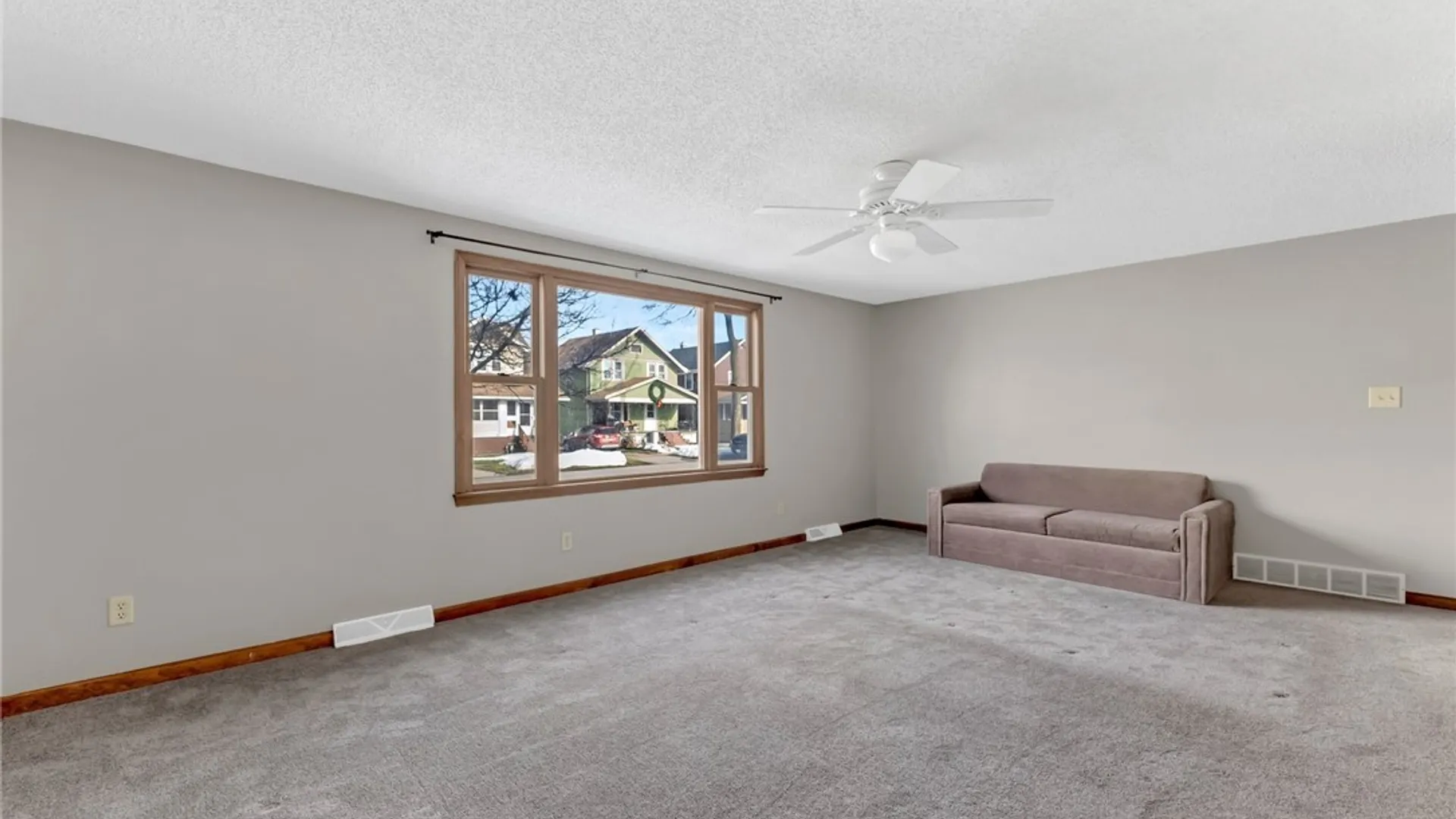 Property at 71 Downing Street, Buffalo, NY 14220 10