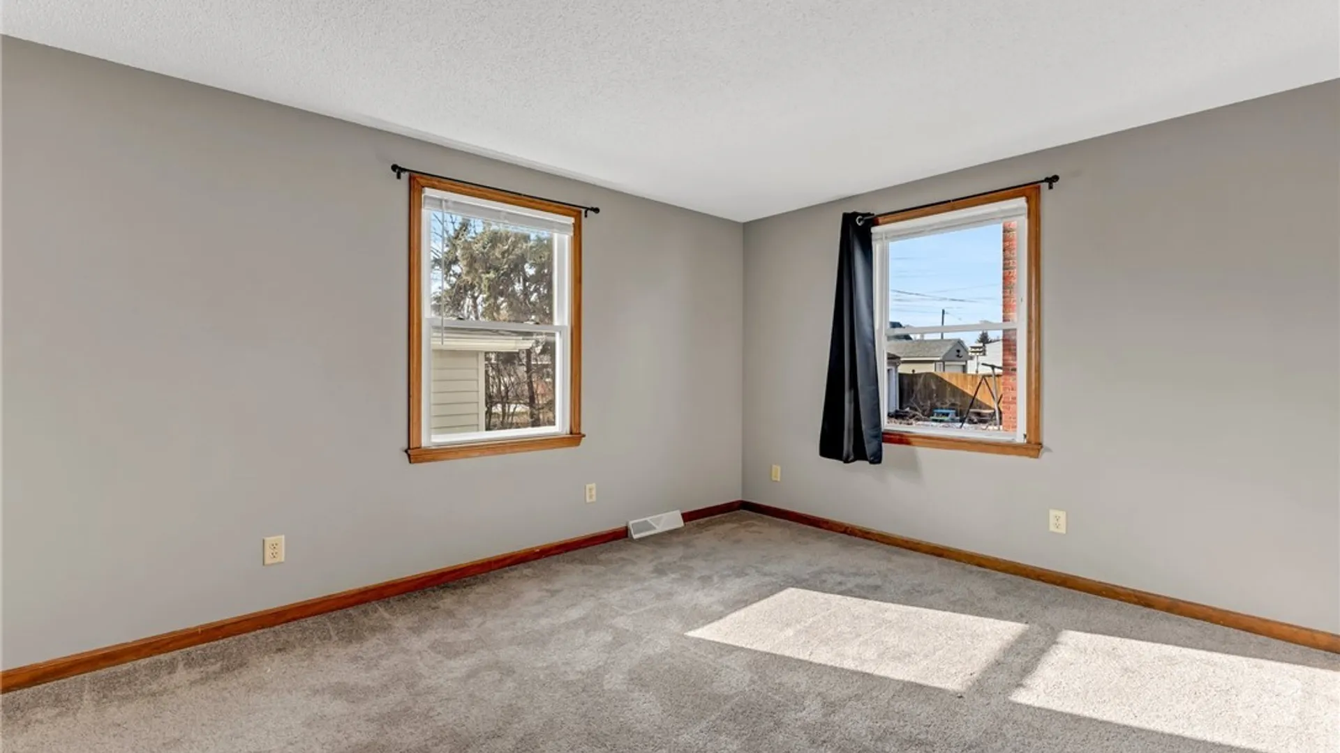 Property at 71 Downing Street, Buffalo, NY 14220 15