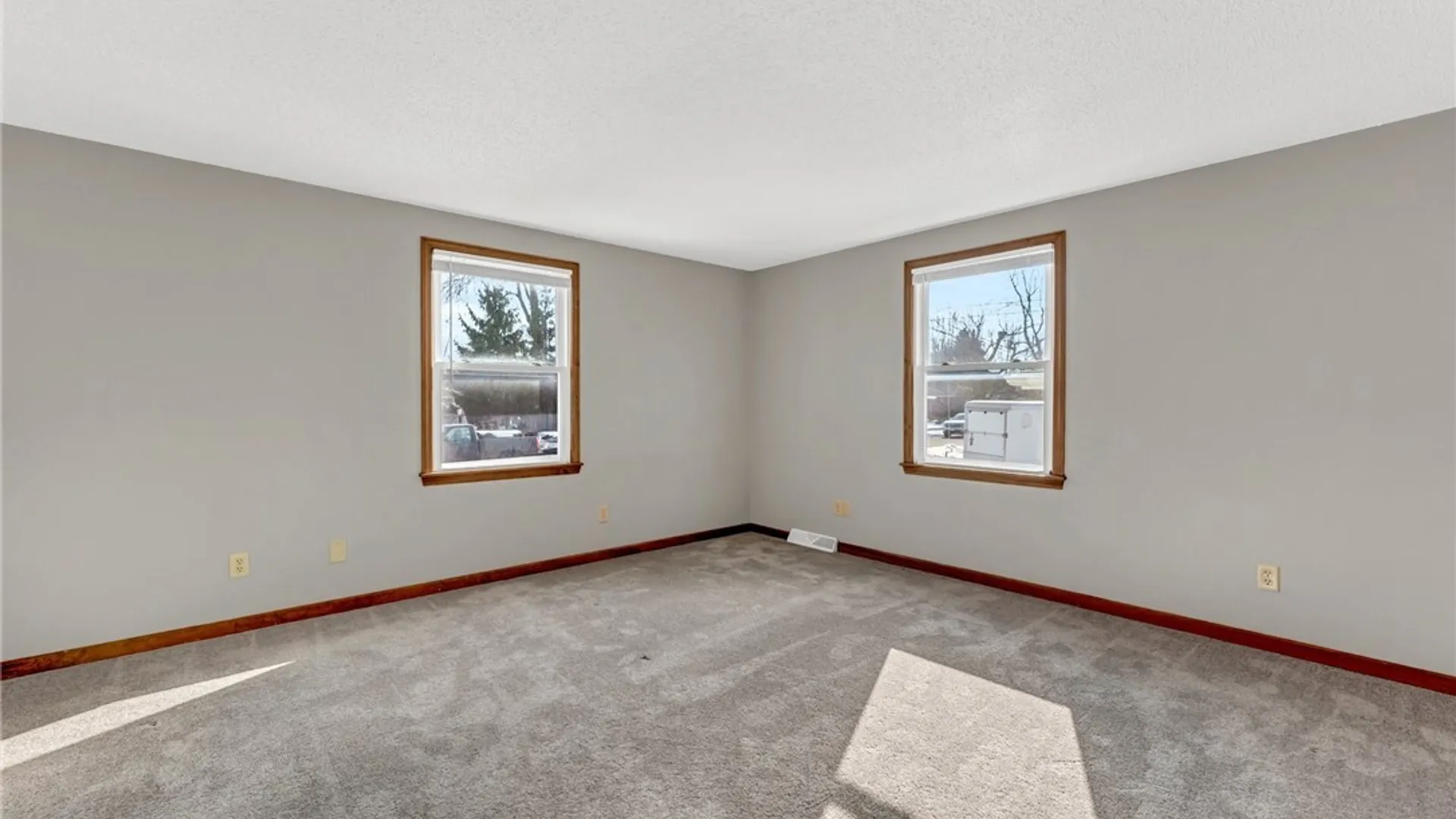 Property at 71 Downing Street, Buffalo, NY 14220 17