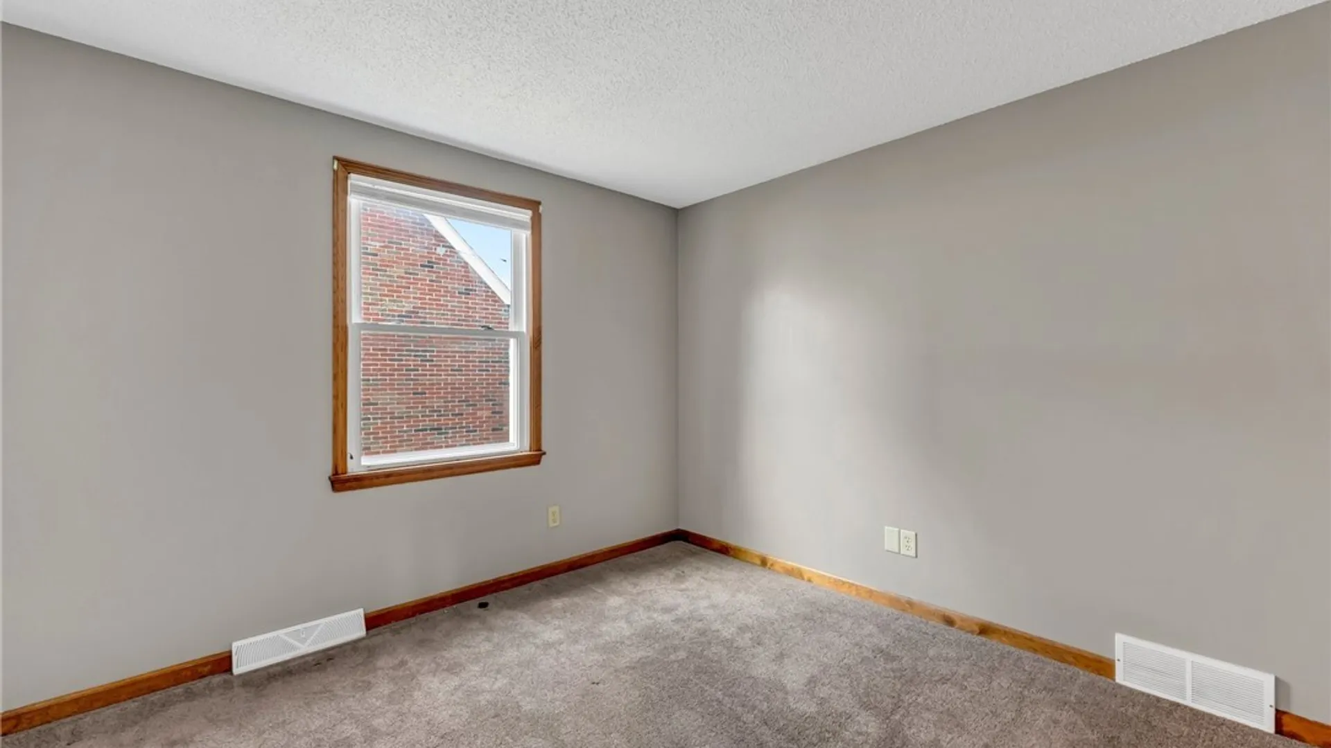 Property at 71 Downing Street, Buffalo, NY 14220 19