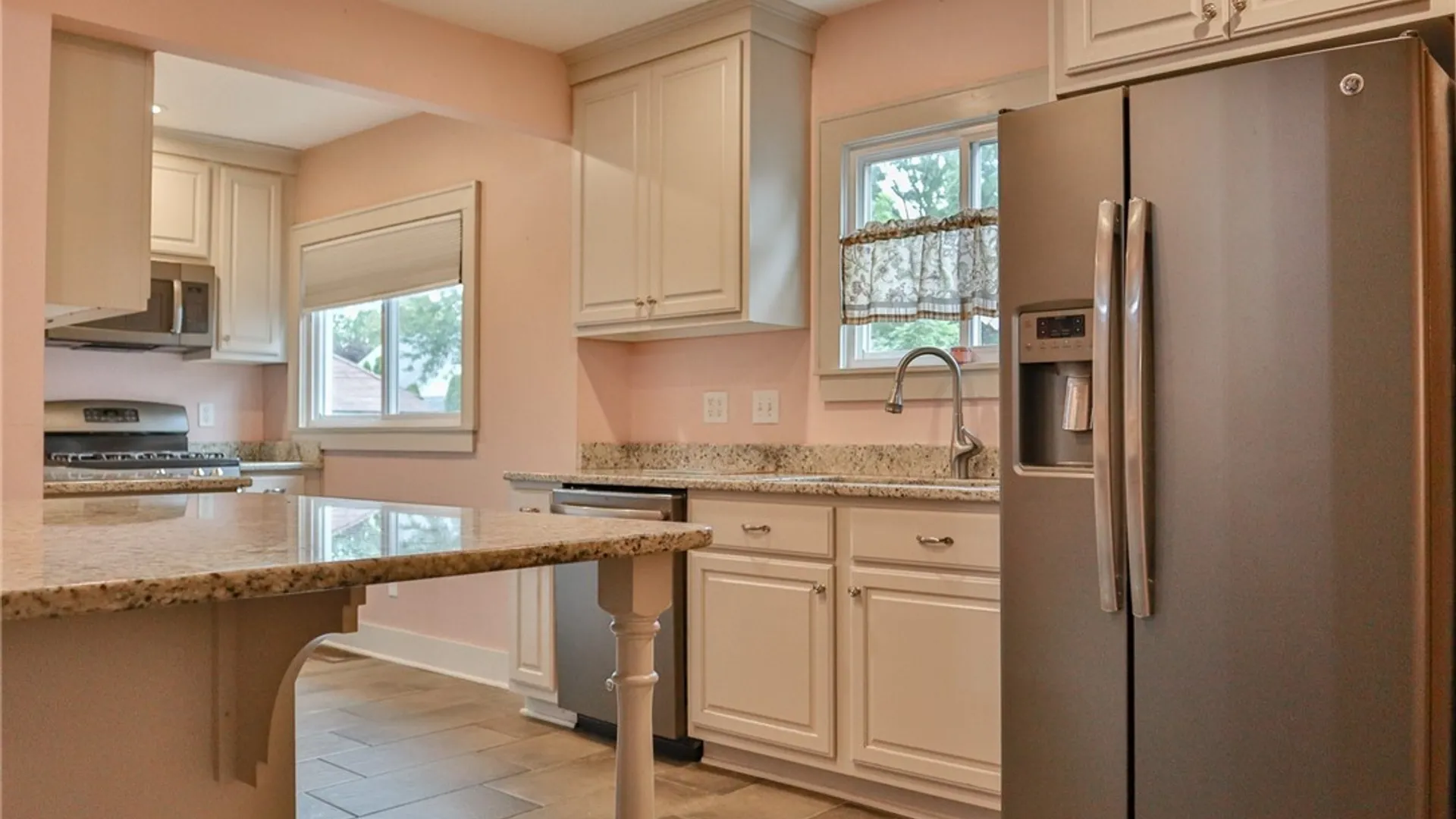 Property at 201 WELLESLEY Road, Syracuse, NY 13207 14