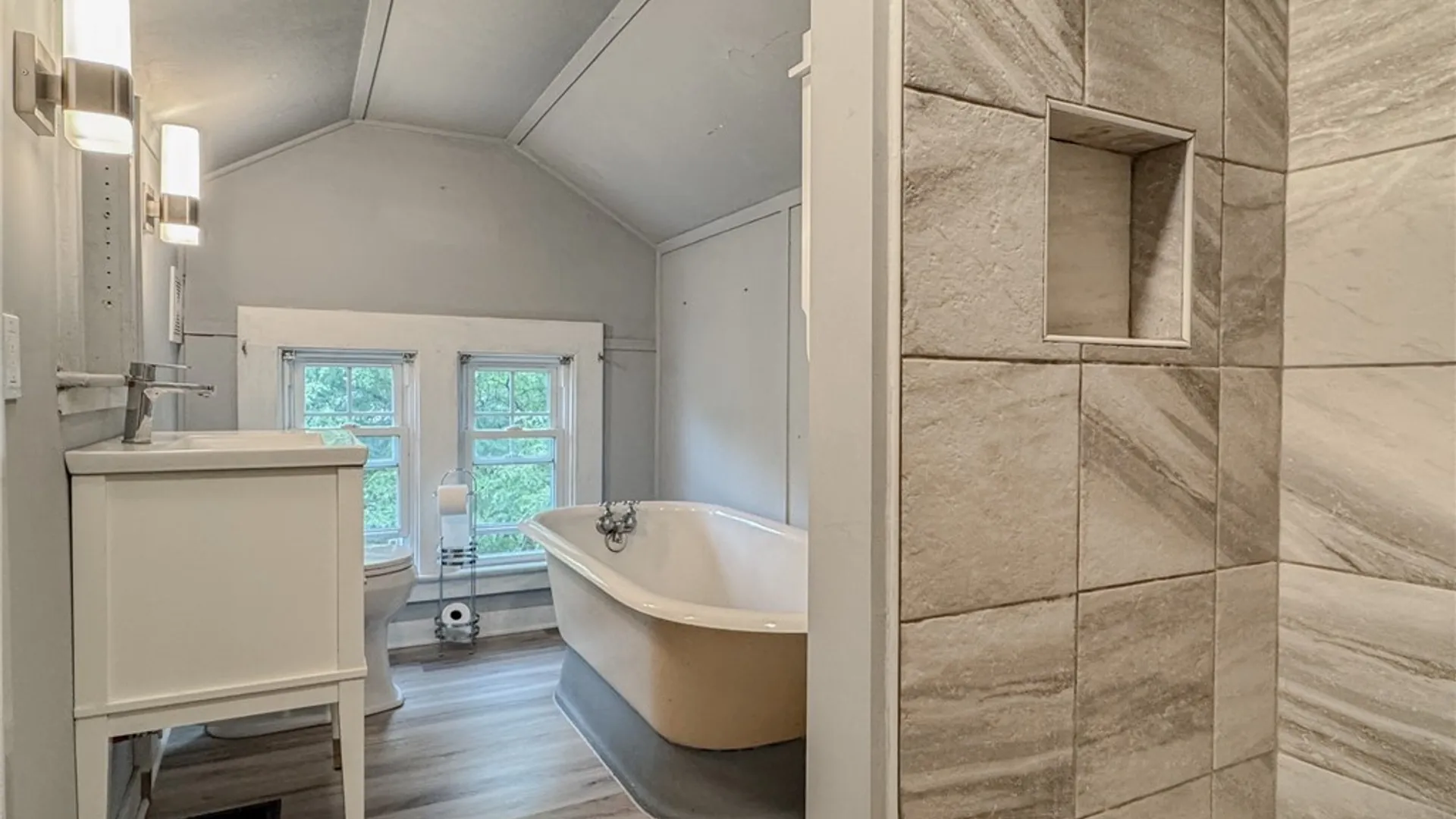 Property at 201 WELLESLEY Road, Syracuse, NY 13207 20