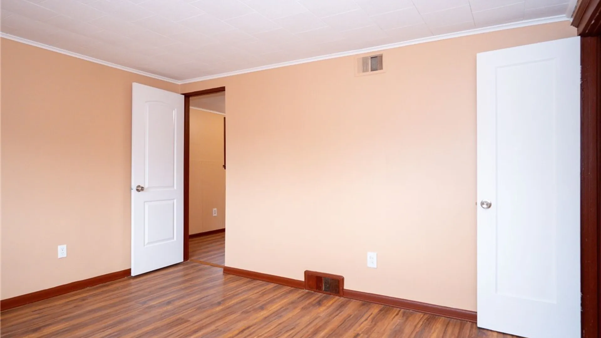 Property at 107 Hazelwood Avenue, Buffalo, NY 14215 23
