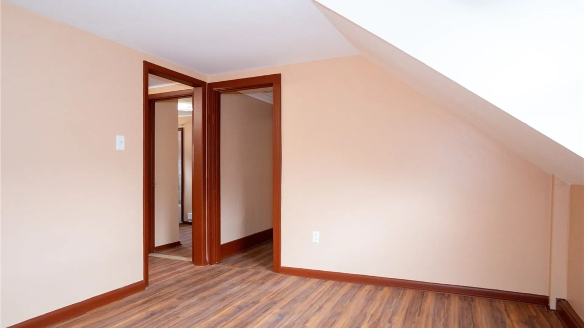 Property at 107 Hazelwood Avenue, Buffalo, NY 14215 27