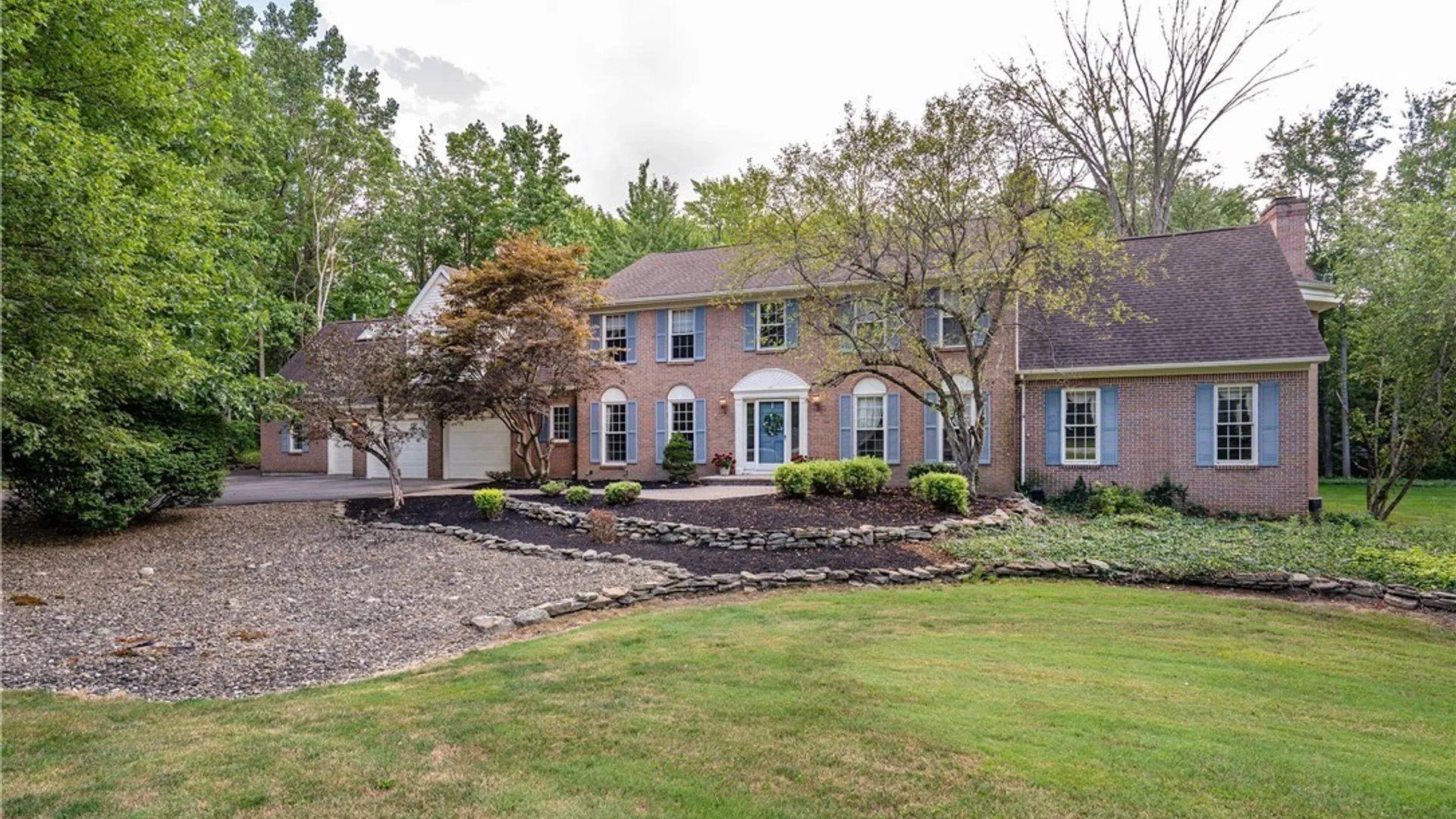 Property at 76 Tanglewood Drive, Orchard Park, NY 14127 2