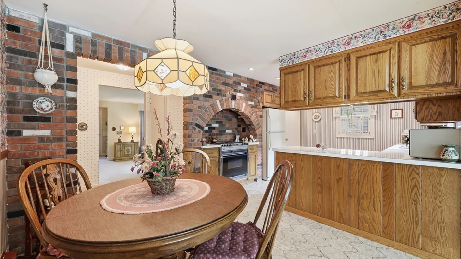 Property at 600 Roycroft Boulevard, Cheektowaga, NY 14225 15