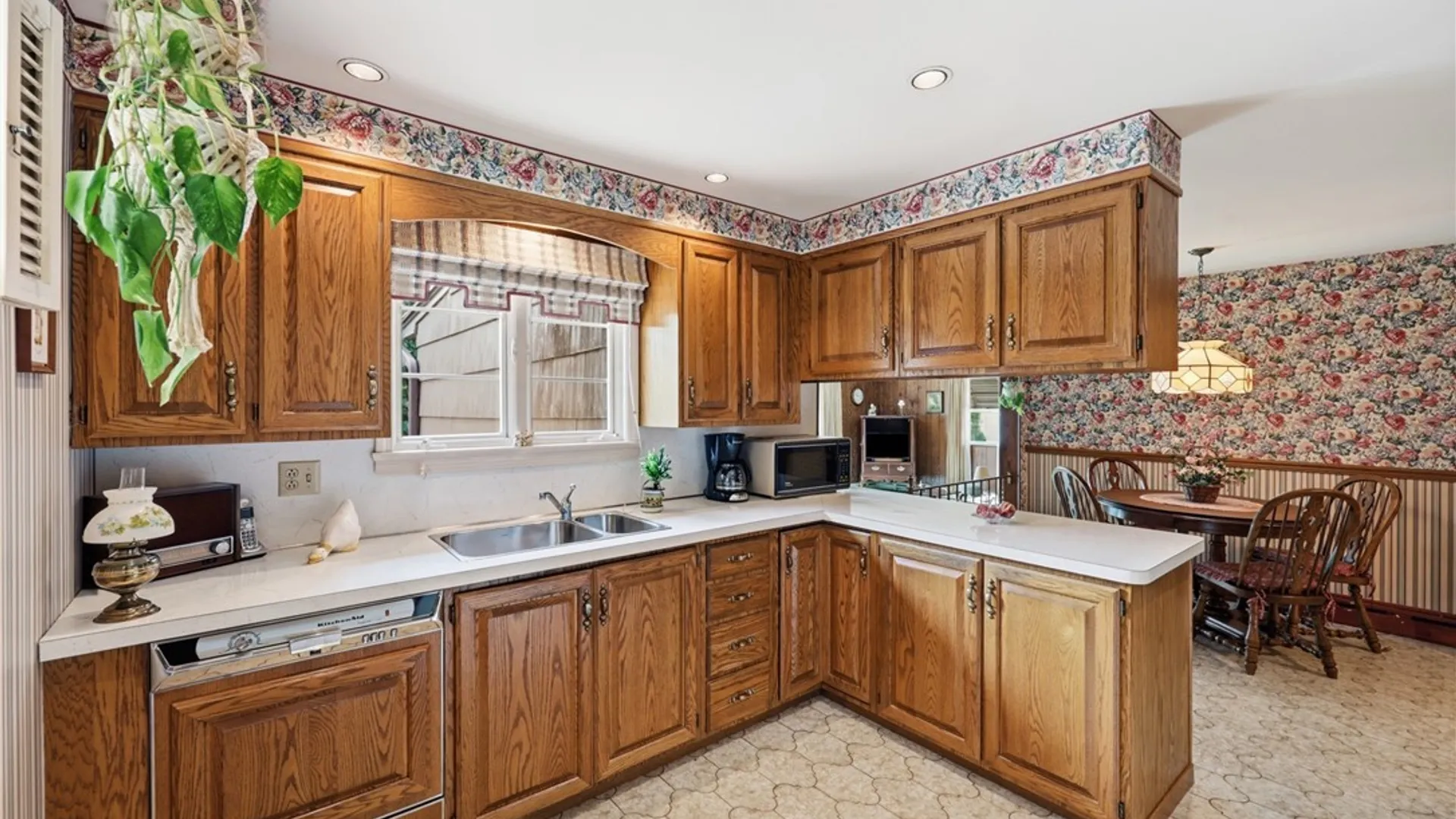 Property at 600 Roycroft Boulevard, Cheektowaga, NY 14225 17