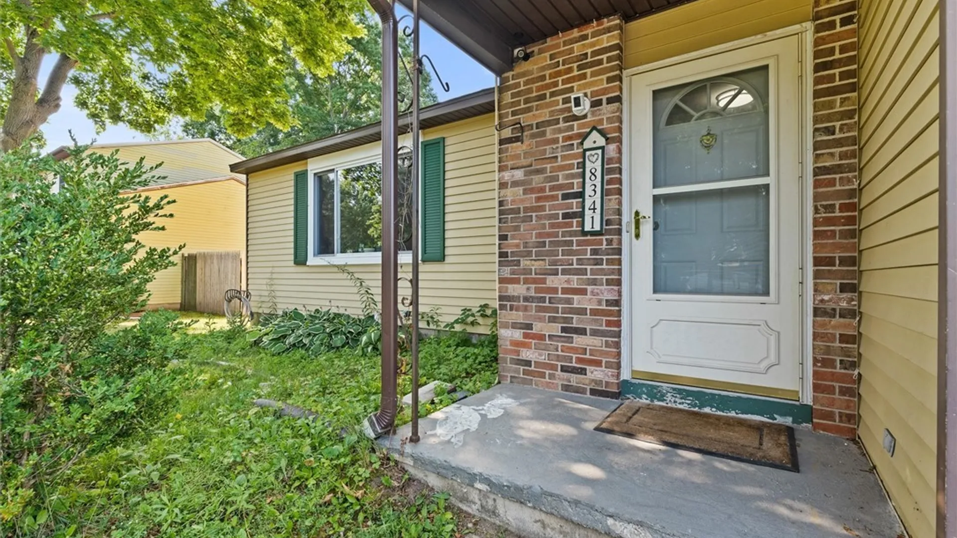 Property at 8341 Zenith Drive, Clay, NY 13027 4