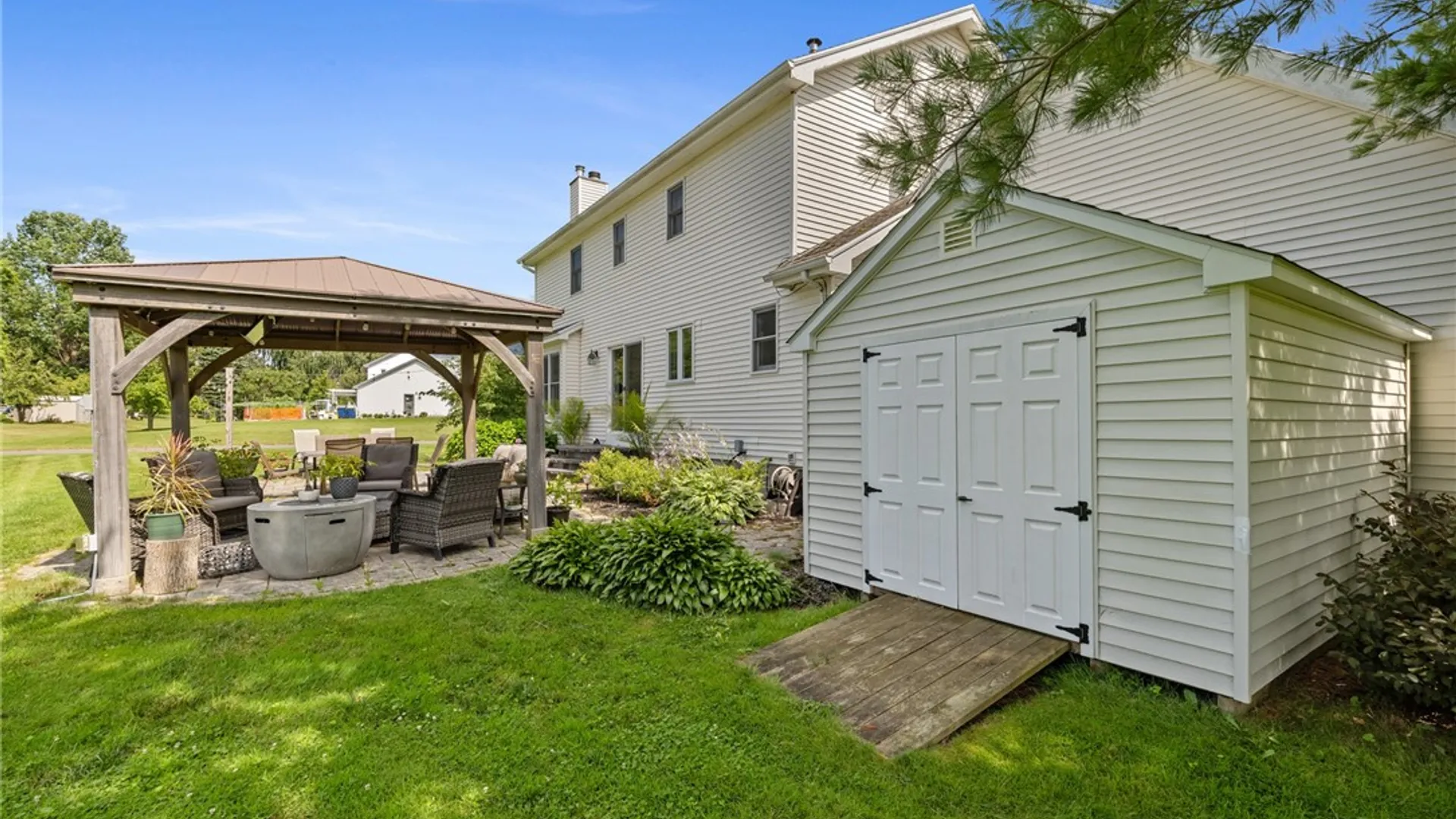 Property at 1454 Chigwell Lane, Webster, NY 14580 25