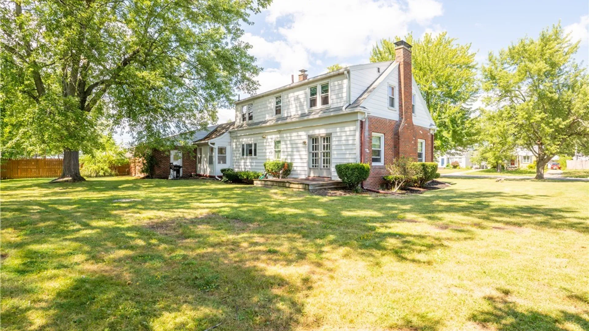 Property at 2454 Eggert Road, Tonawanda, NY 14150 7