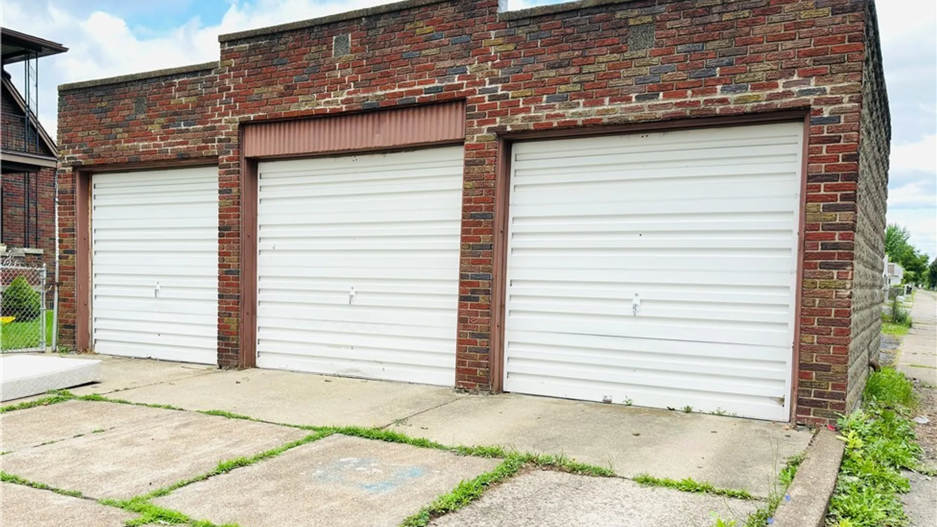 Property at 2498 Woodlawn, Niagara Falls, NY 14301 3