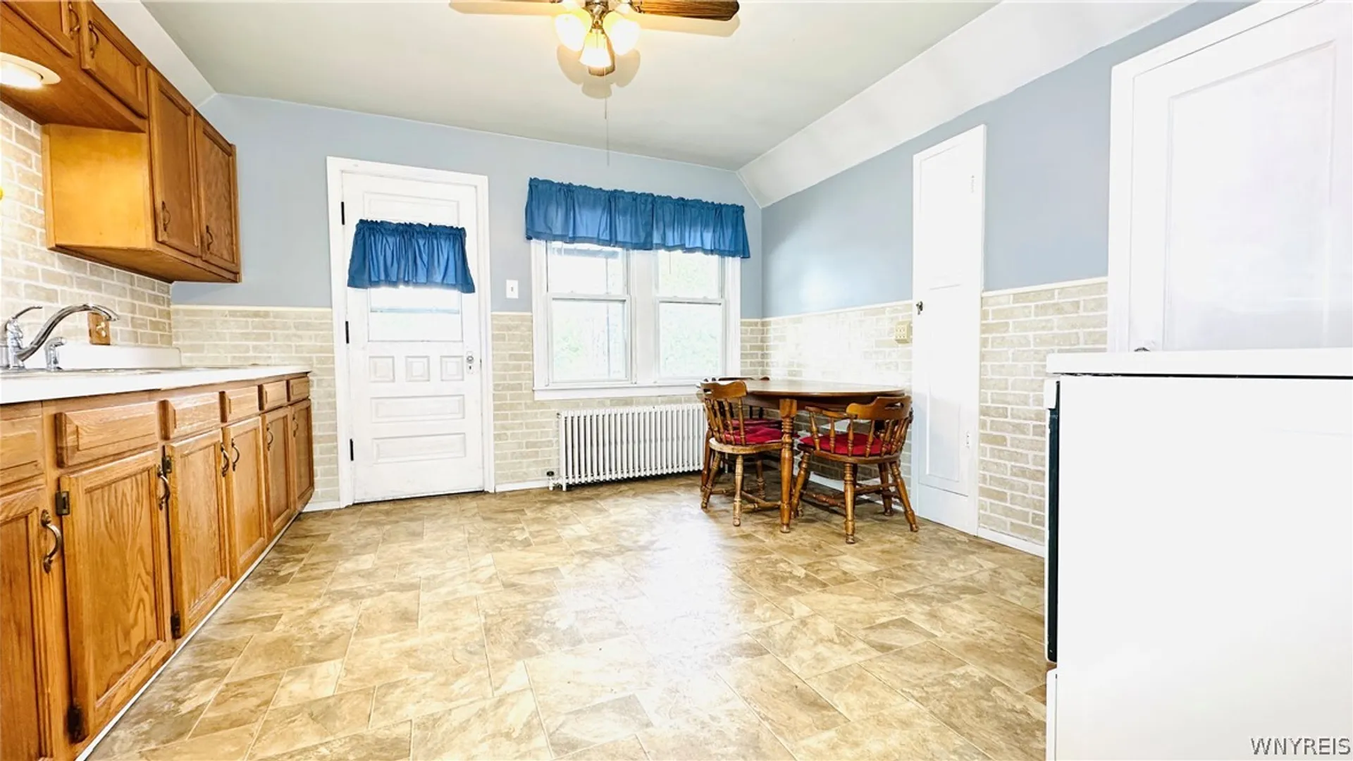 Property at 2498 Woodlawn, Niagara Falls, NY 14301 5