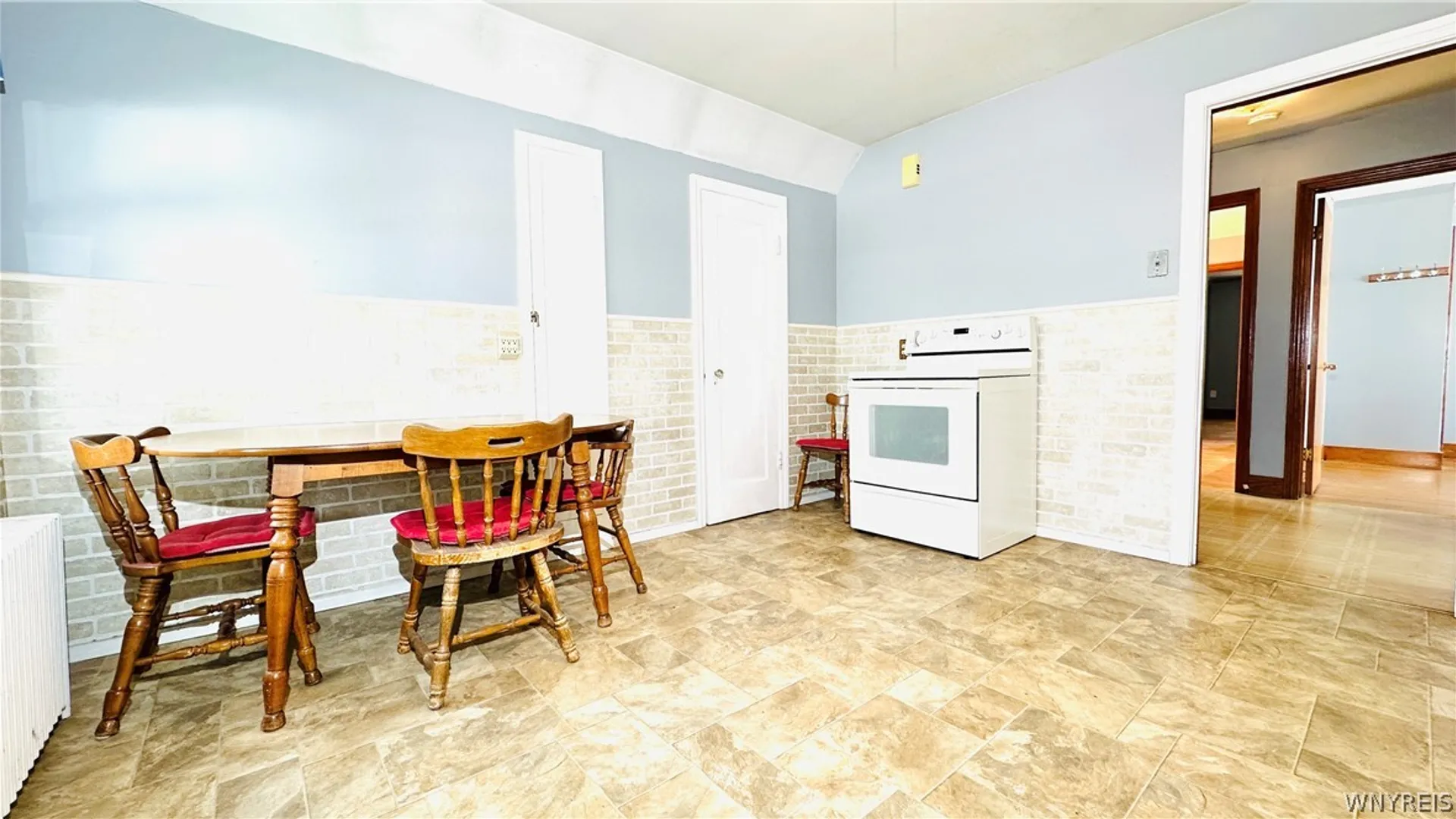 Property at 2498 Woodlawn, Niagara Falls, NY 14301 8