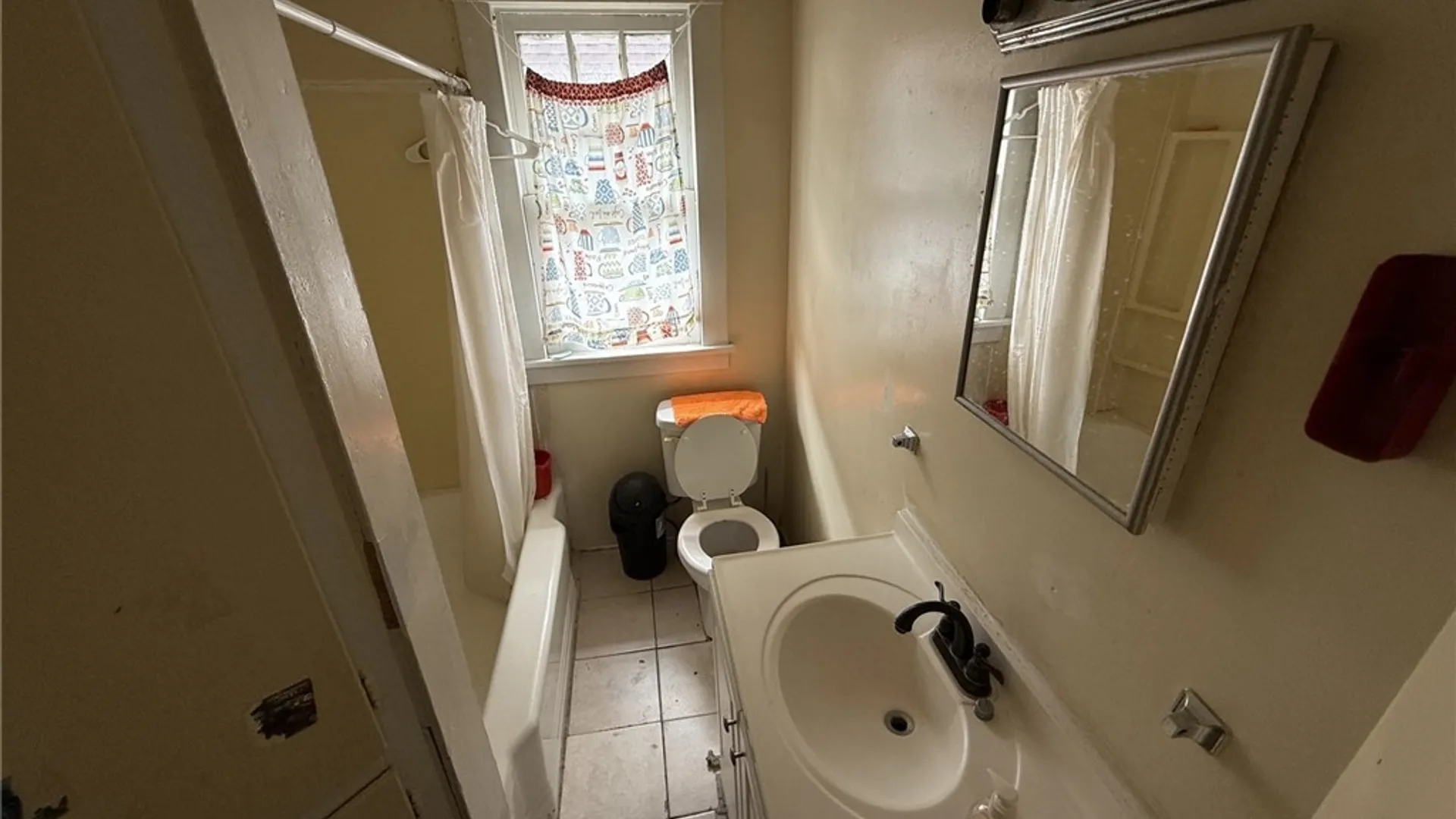 Property at 29 Rounds Avenue, Buffalo, NY 14215 3