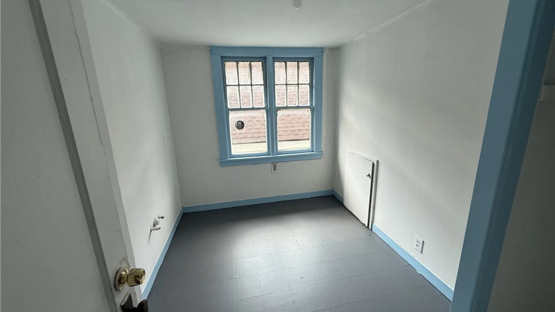 Property at 29 Rounds Avenue, Buffalo, NY 14215 4