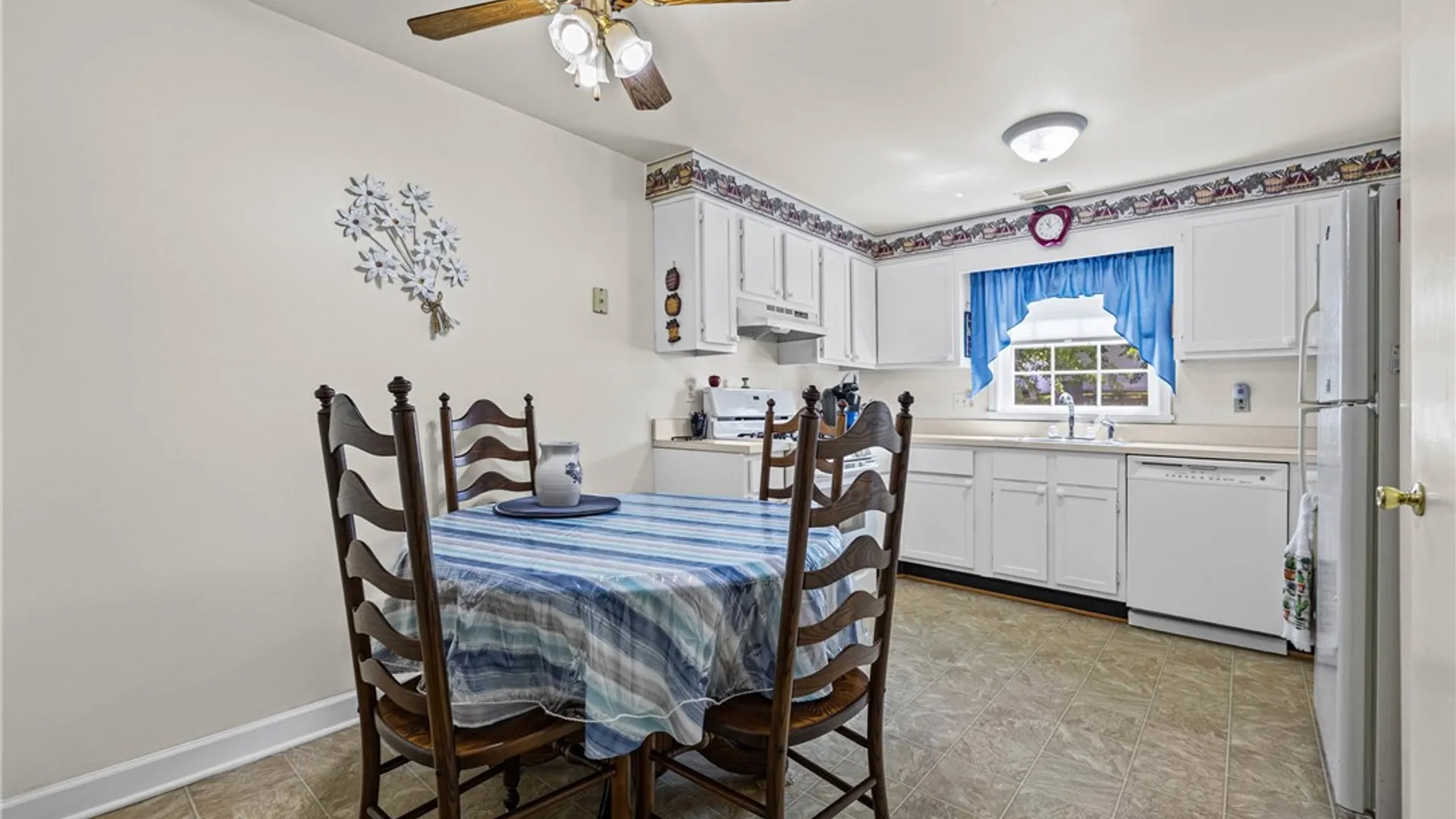 Property at 34C Salmon Run, Parma, NY 14468 13