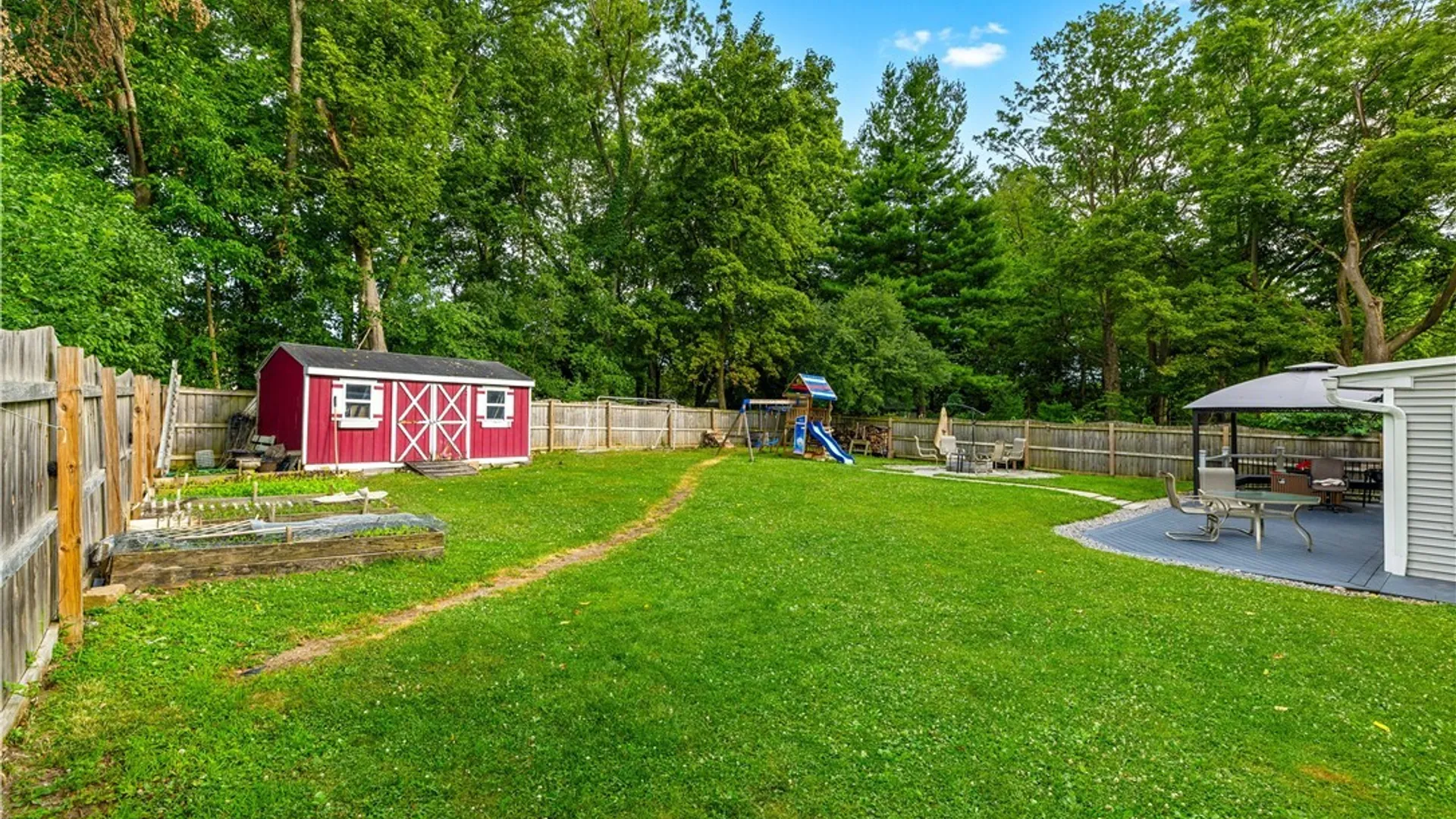 Property at 25 Hollister Avenue, Utica, NY 13501 4