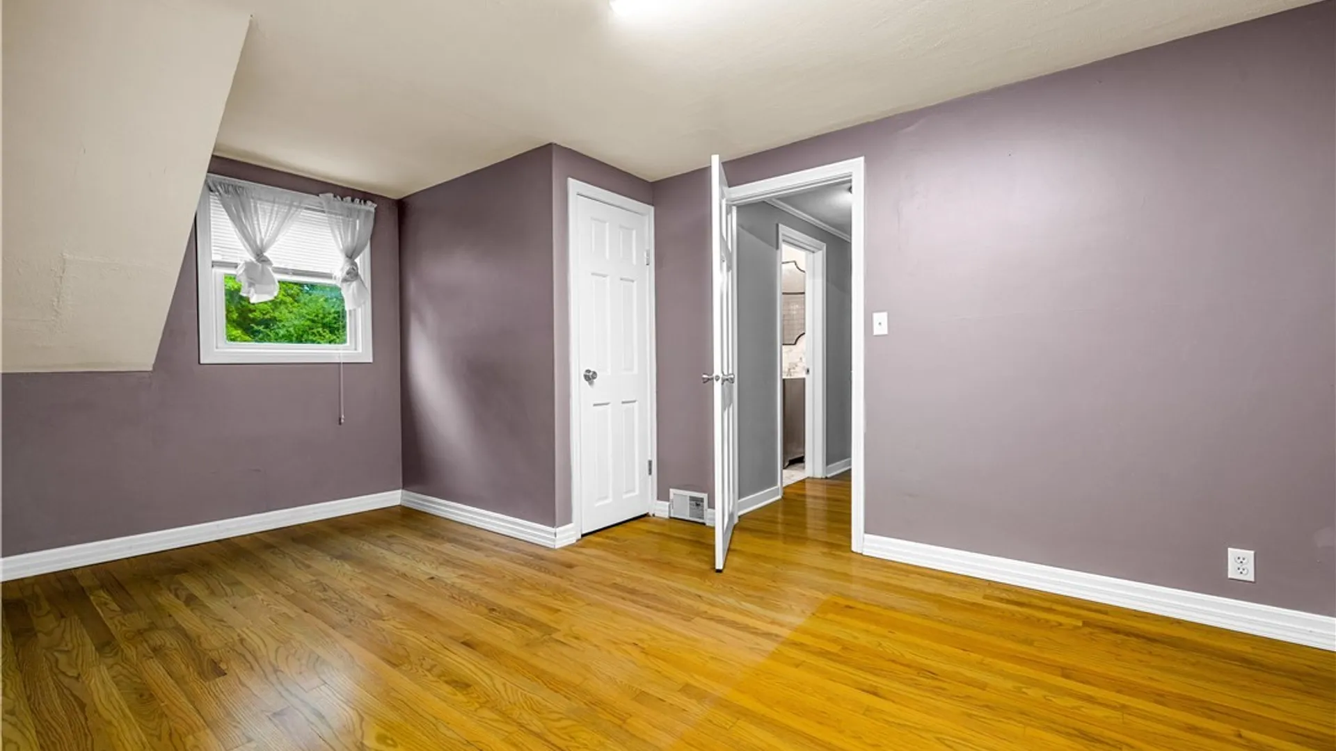 Property at 25 Hollister Avenue, Utica, NY 13501 35