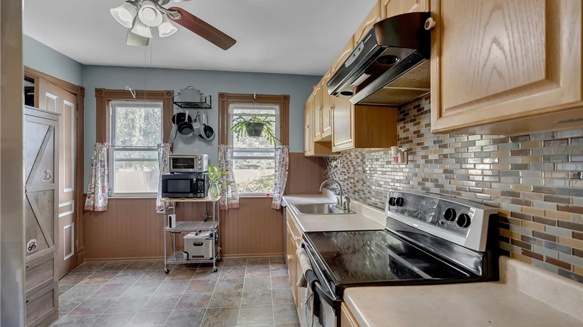 Property at 418 Breckenridge Street, Buffalo, NY 14213 18