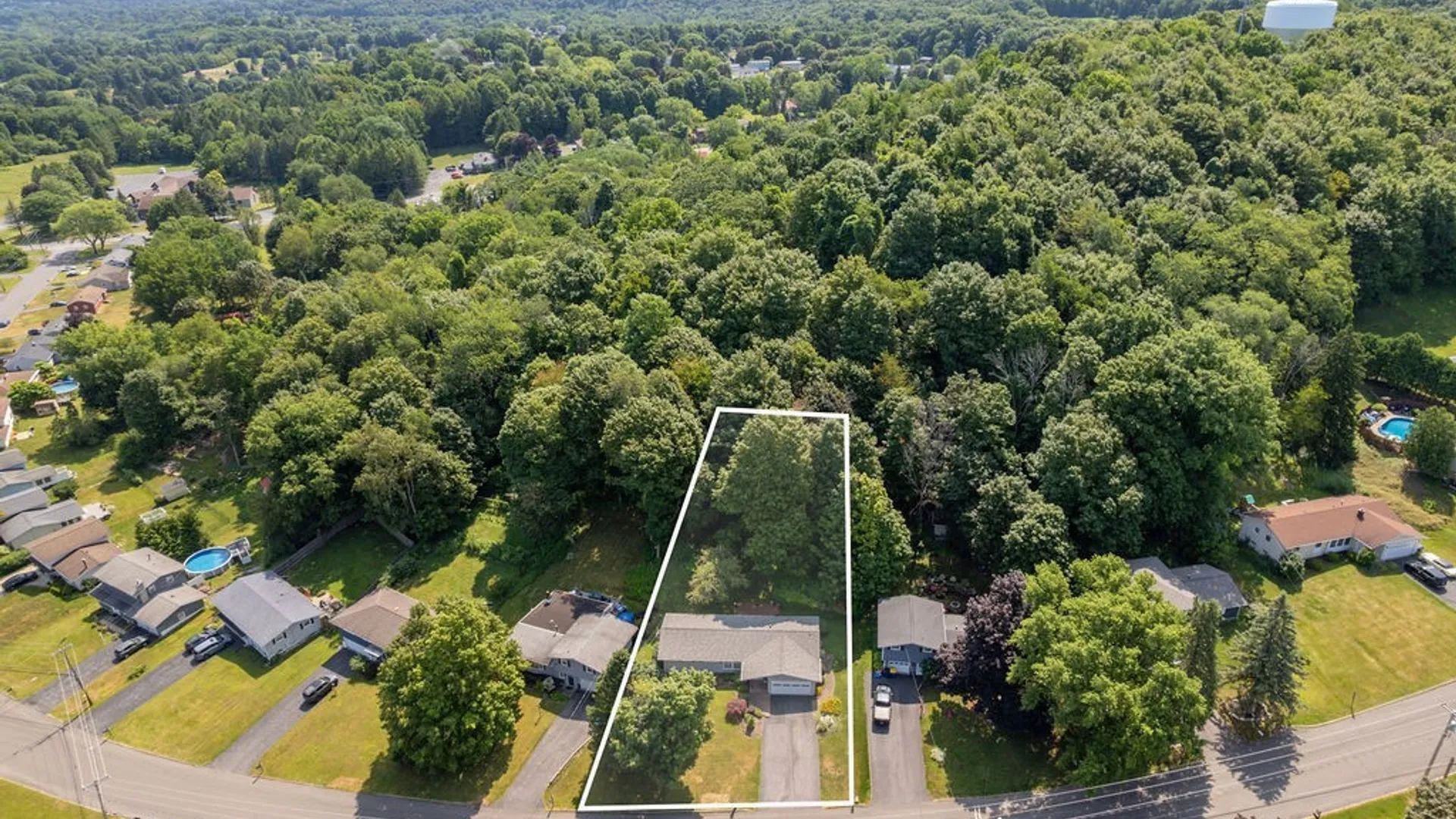 Property at 307 Oakridge Drive, Camillus, NY 13031 3