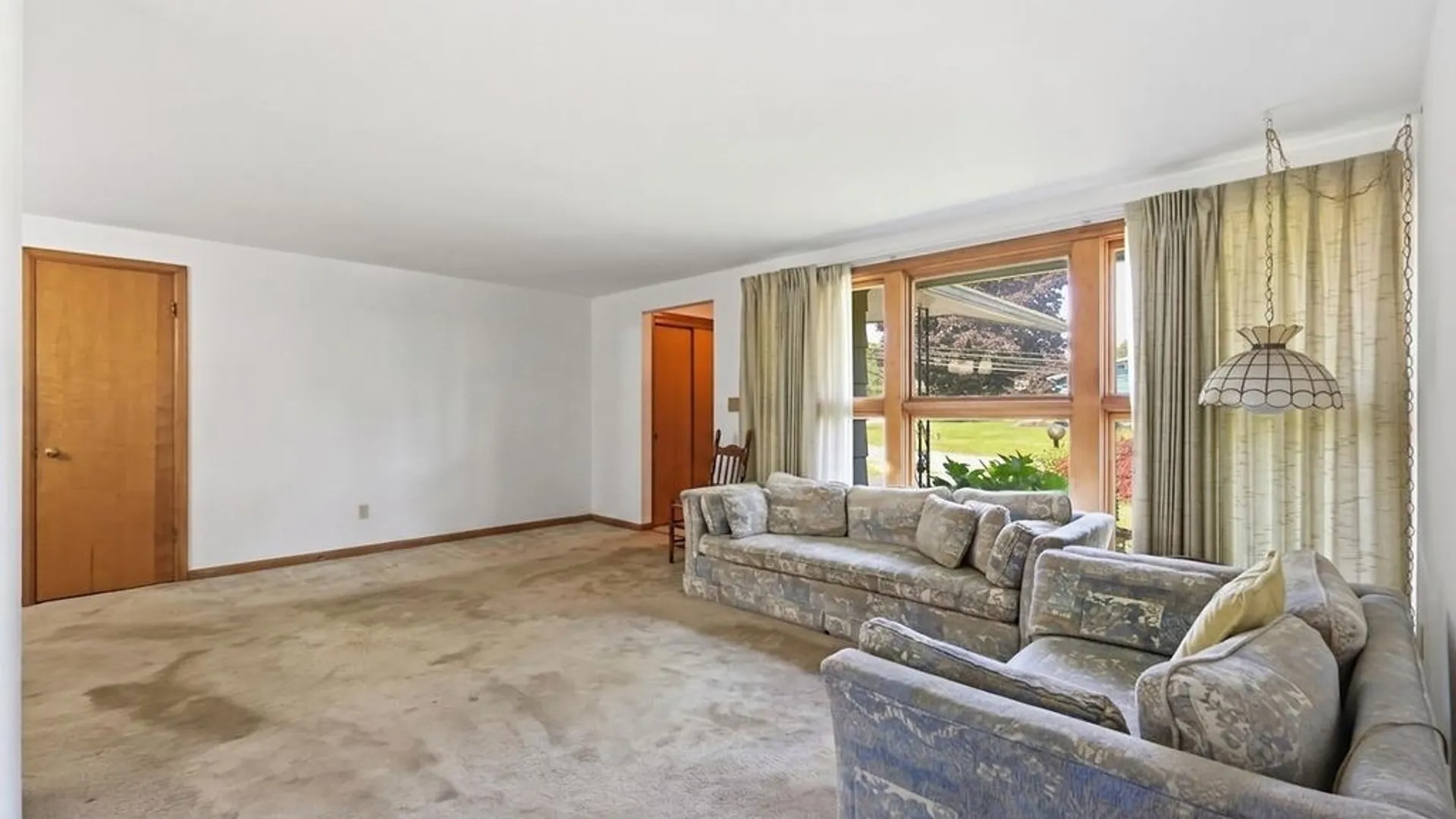 Property at 307 Oakridge Drive, Camillus, NY 13031 4