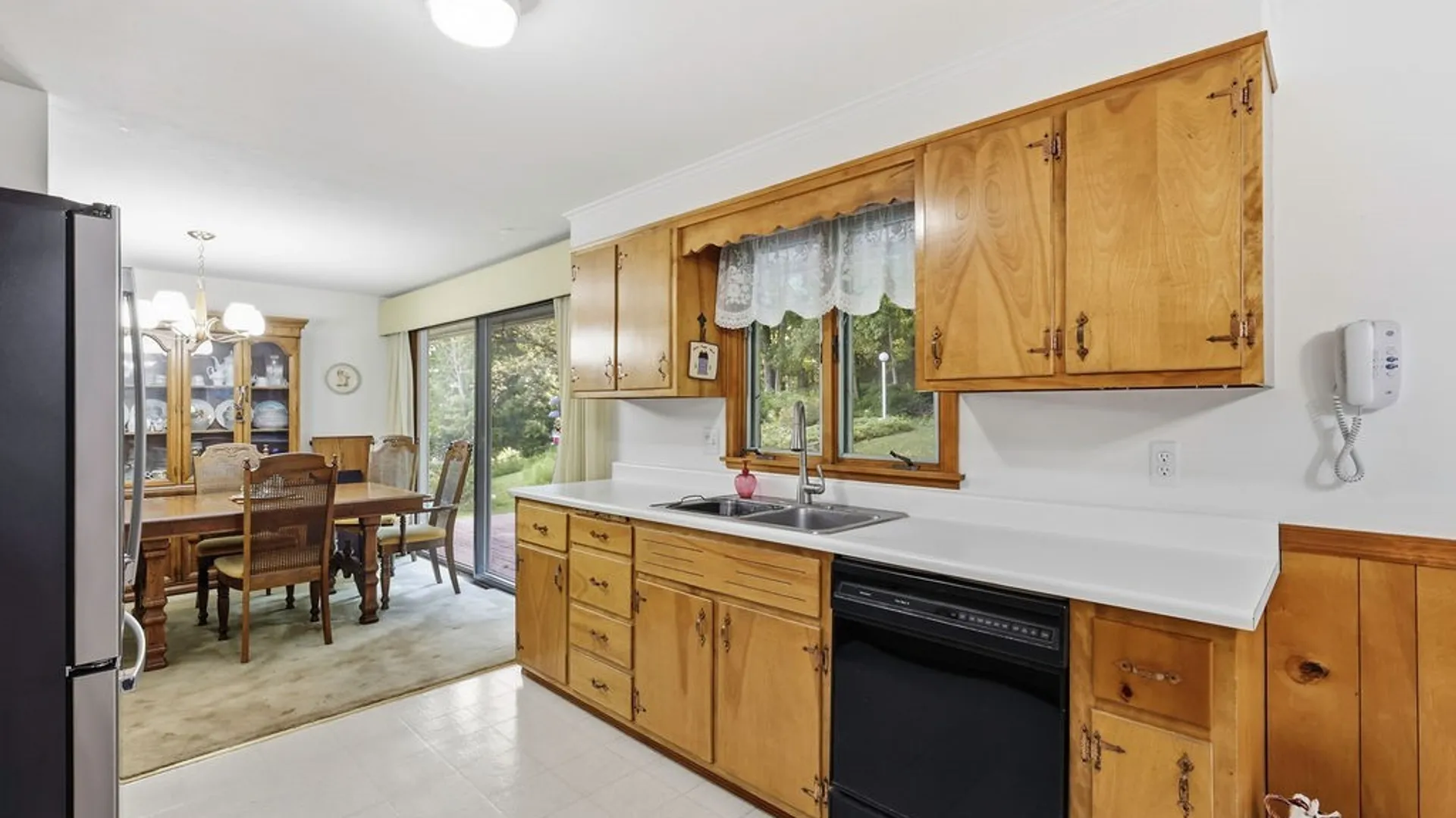 Property at 307 Oakridge Drive, Camillus, NY 13031 11