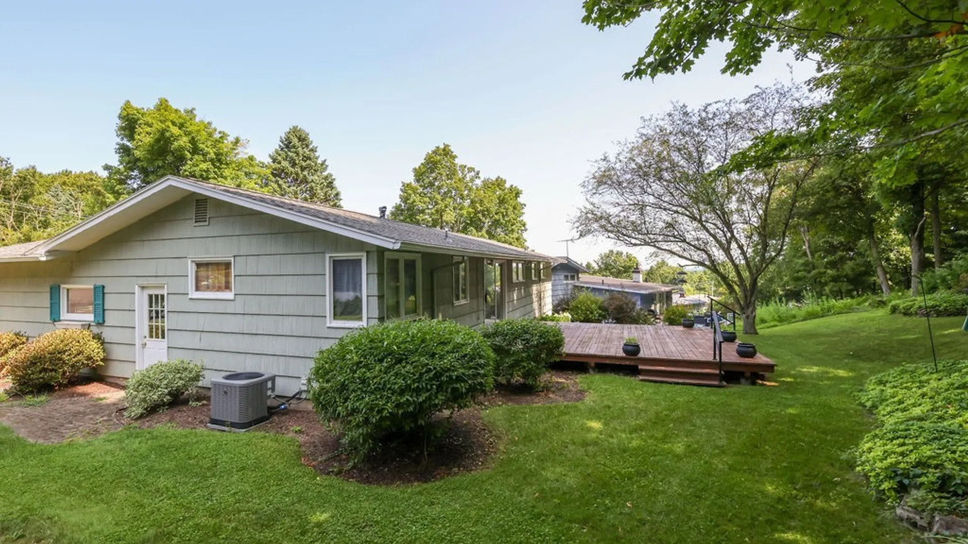 Property at 307 Oakridge Drive, Camillus, NY 13031 30