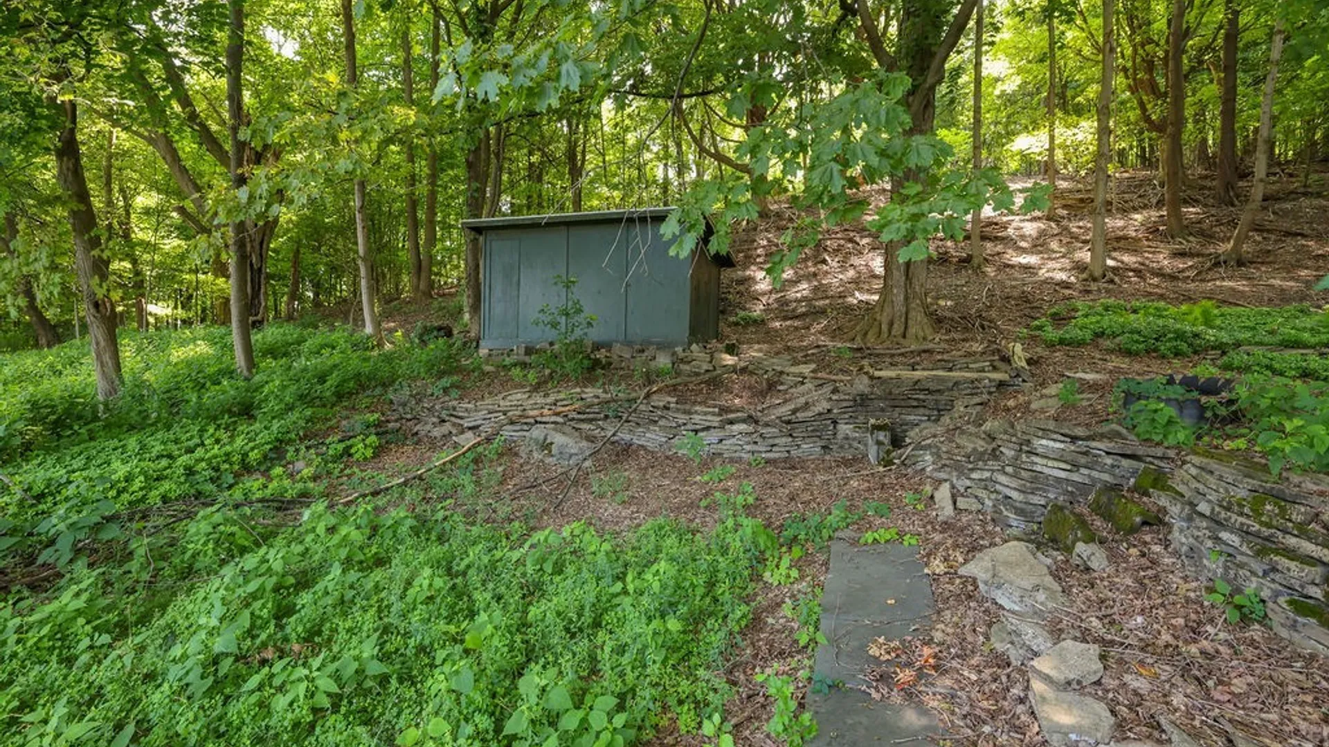 Property at 307 Oakridge Drive, Camillus, NY 13031 32